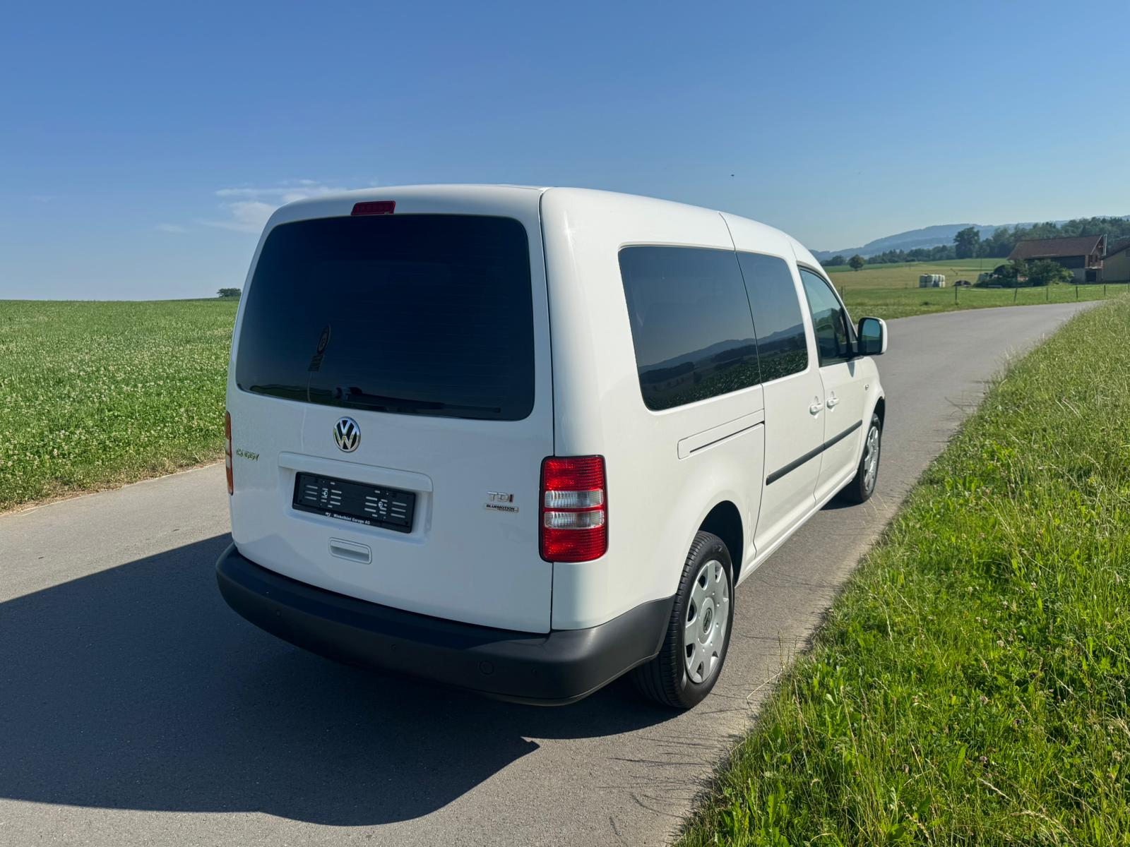 VW Caddy Maxi 1.6 TDI CR Blue Motion Trendline 7 Sitzer-image-4