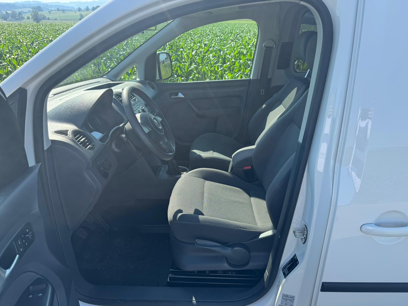VW Caddy Maxi 1.6 TDI CR Blue Motion Trendline 7 Sitzer-image-6