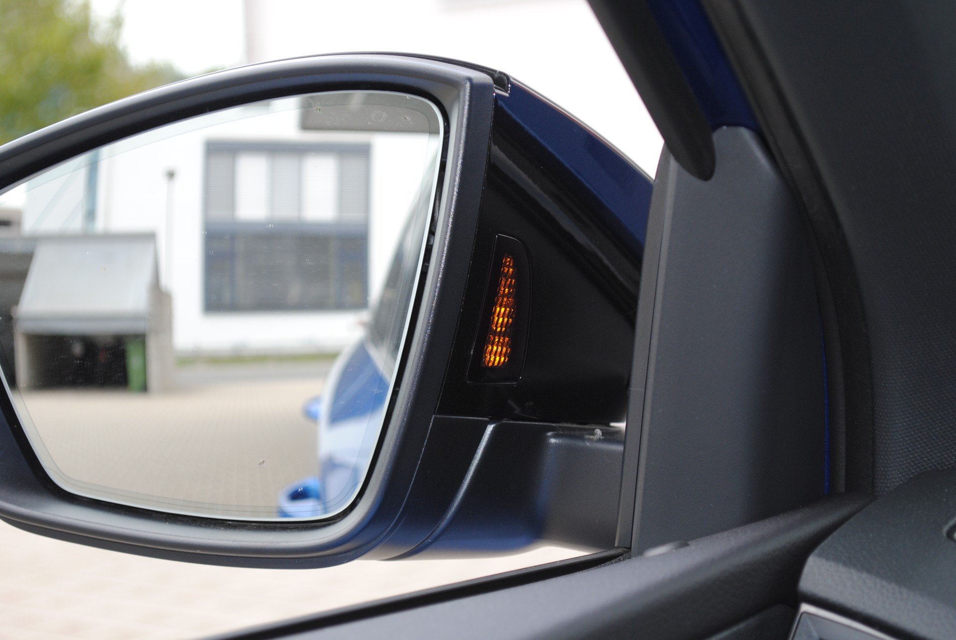 SKODA Karoq 1.5 TSI SportLine DSG-image-22