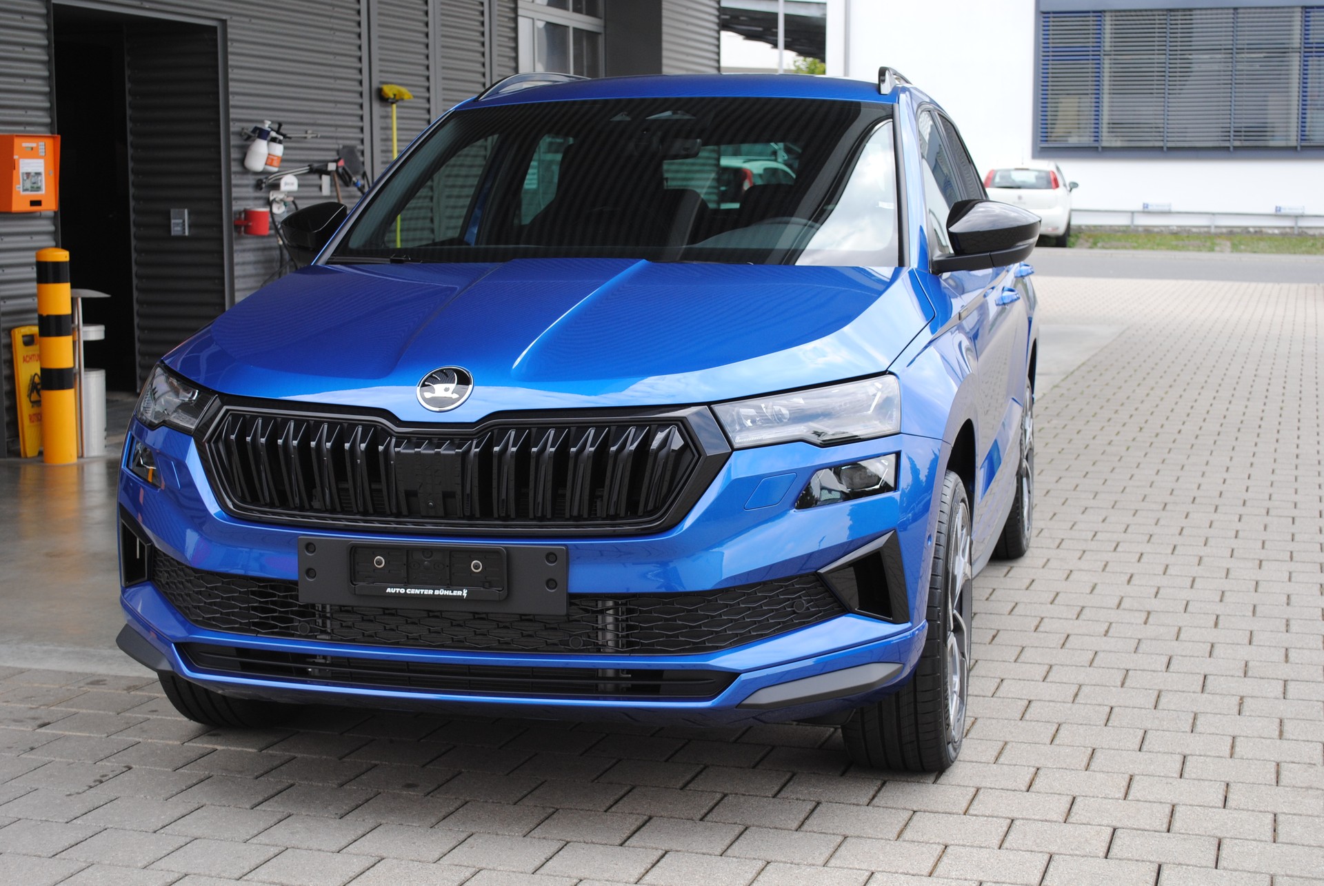 SKODA Karoq 1.5 TSI SportLine DSG-image-2