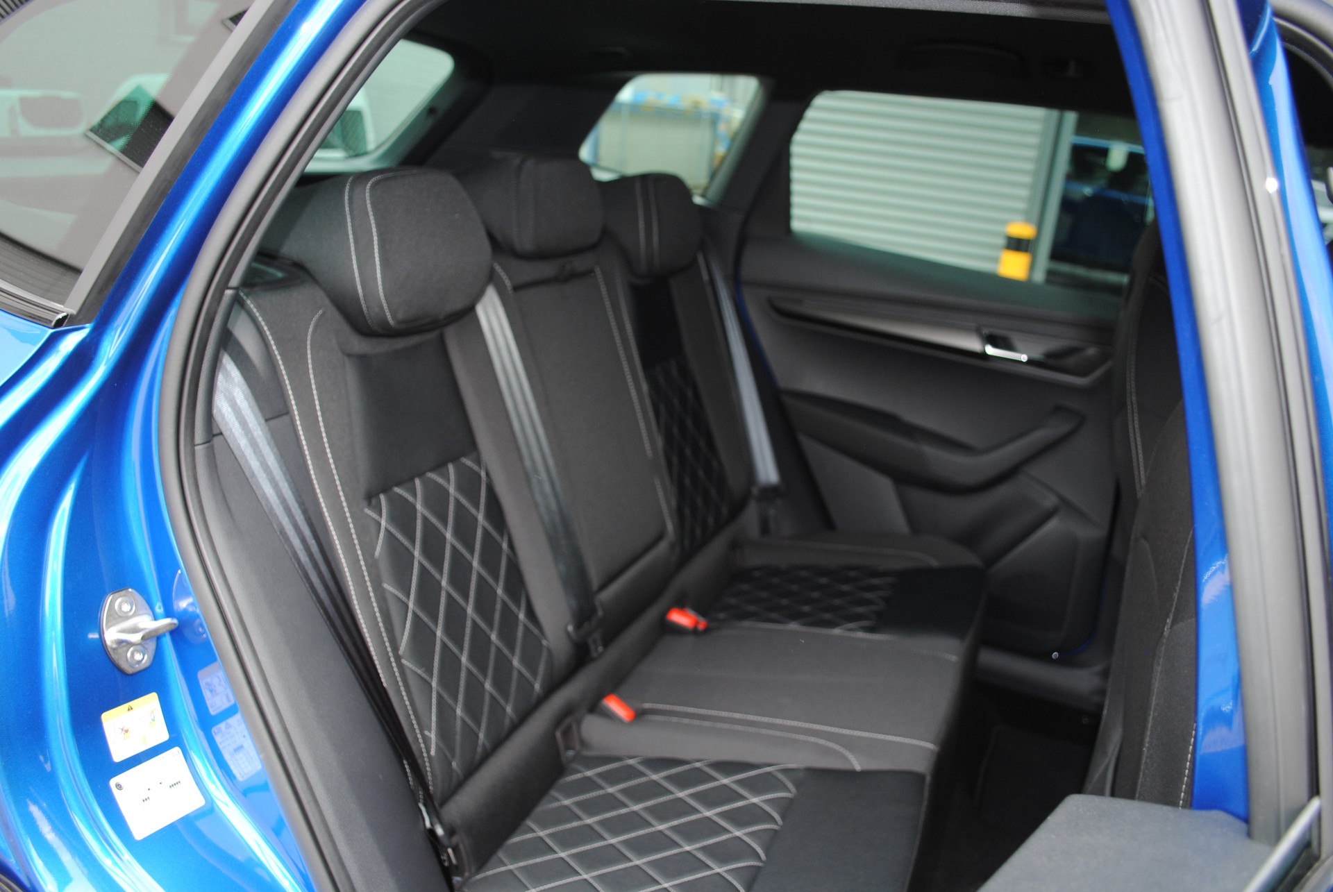 SKODA Karoq 1.5 TSI SportLine DSG-image-16