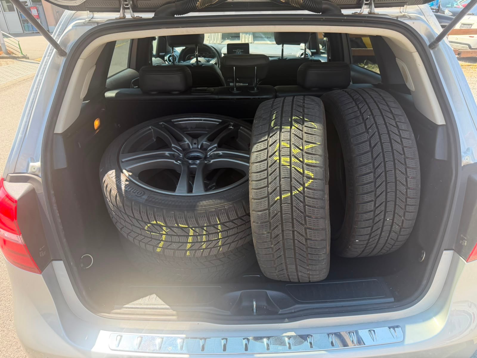 MERCEDES-BENZ B 220 CDI Swiss Star Edition Urban 4Matic 7G-DCT-image-9