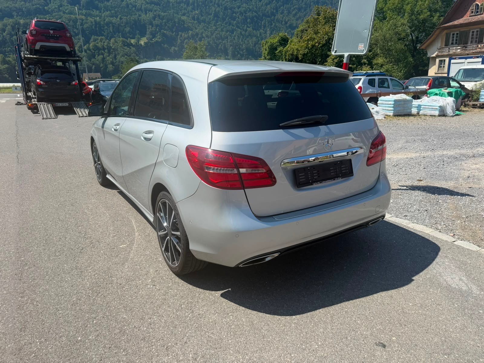 MERCEDES-BENZ B 220 CDI Swiss Star Edition Urban 4Matic 7G-DCT-image-3
