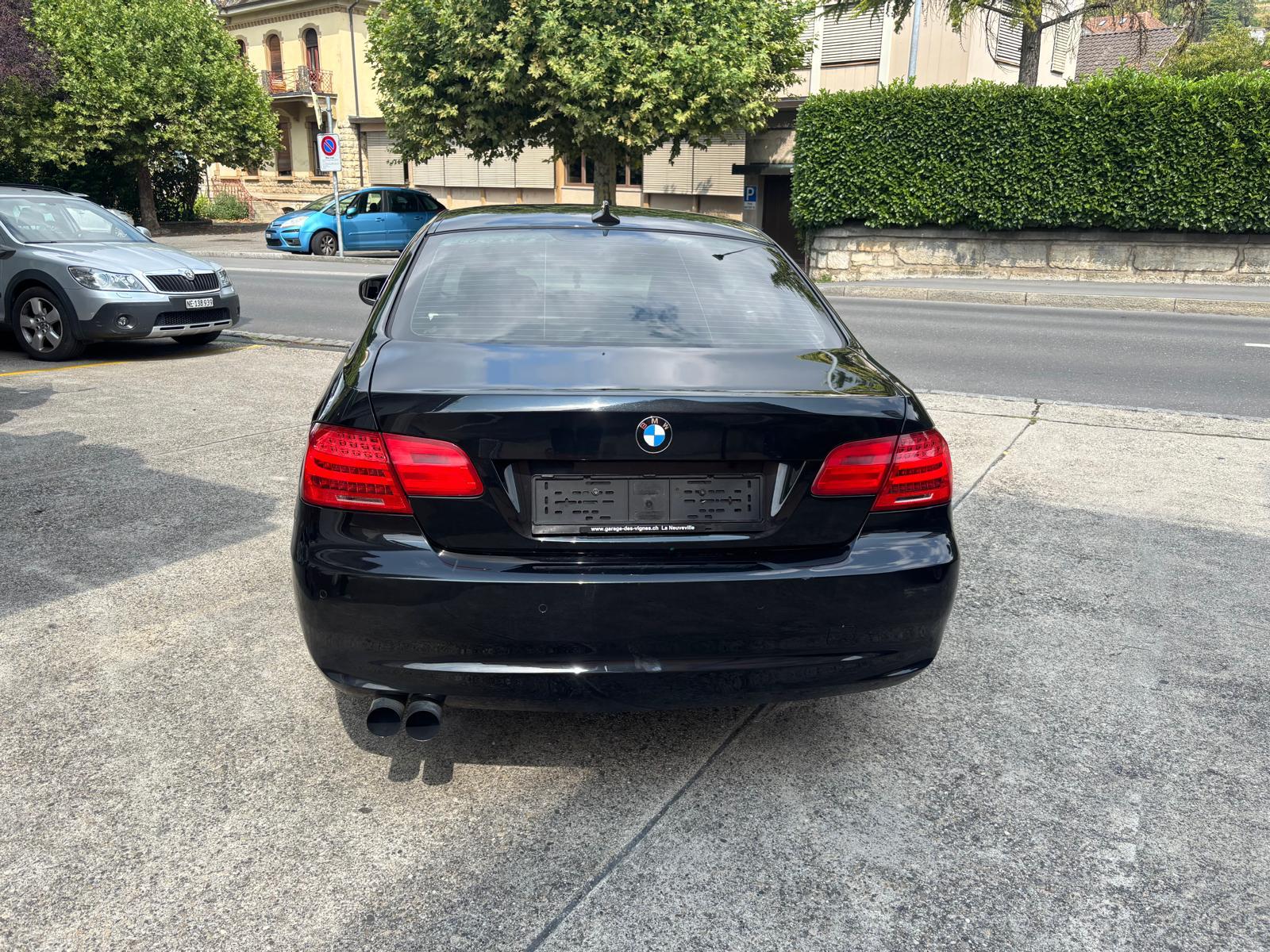 BMW 320i Coupé Steptronic-image-4