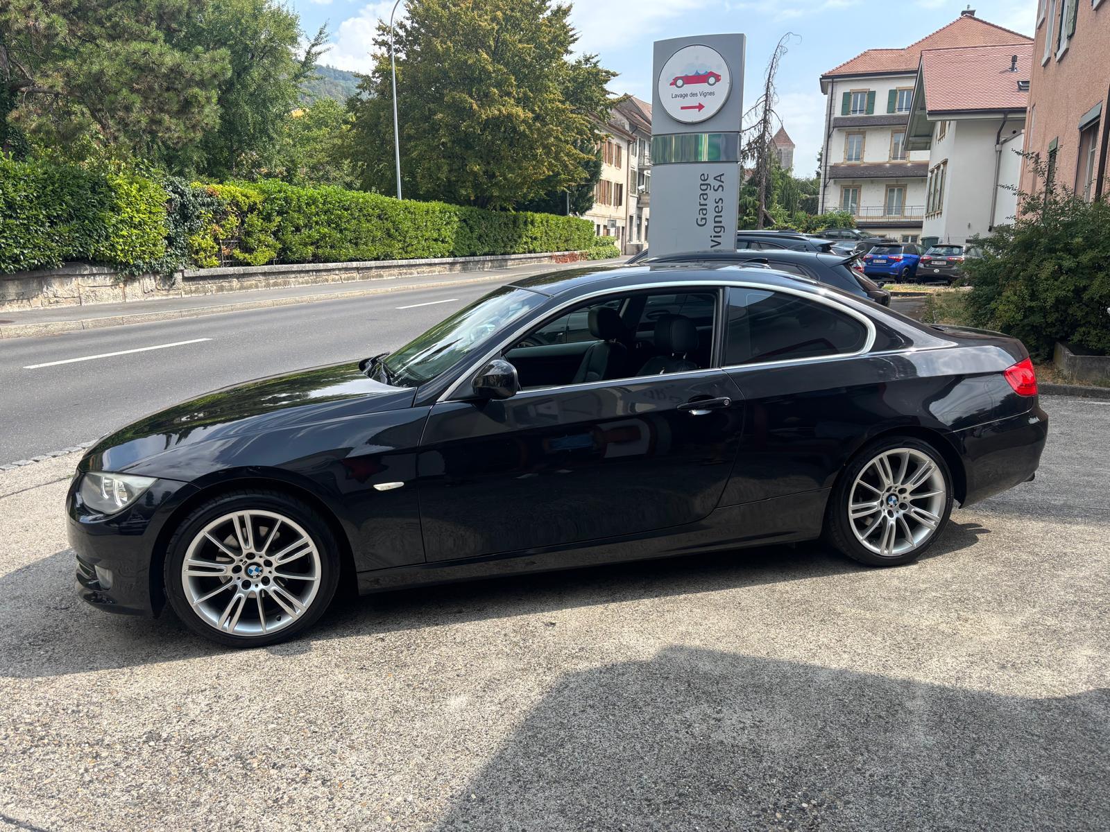 BMW 320i Coupé Steptronic-image-3