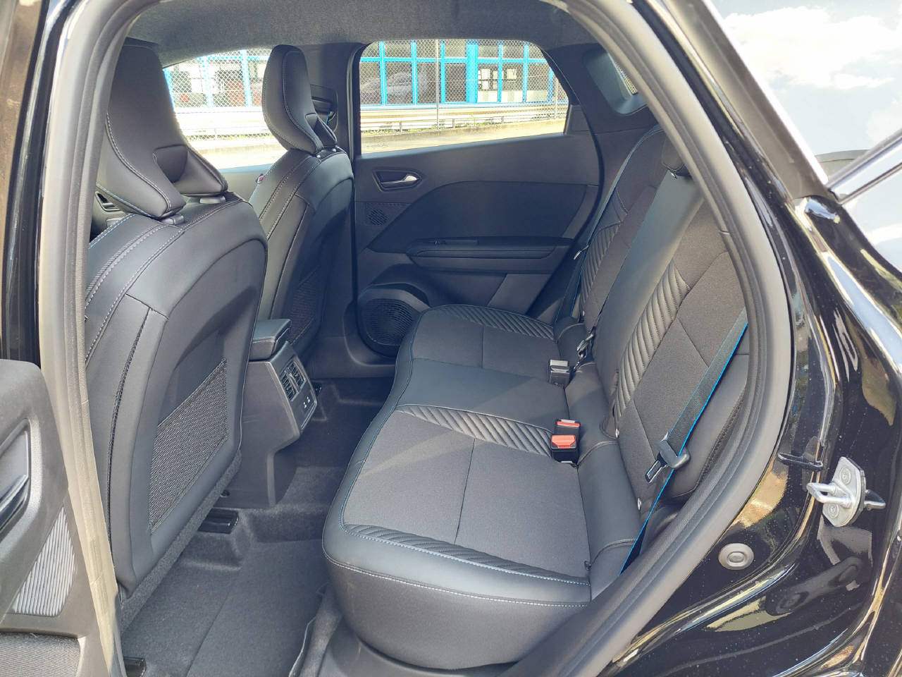 RENAULT Captur 1.8 E-Tech esprit Alpine 160-image-6