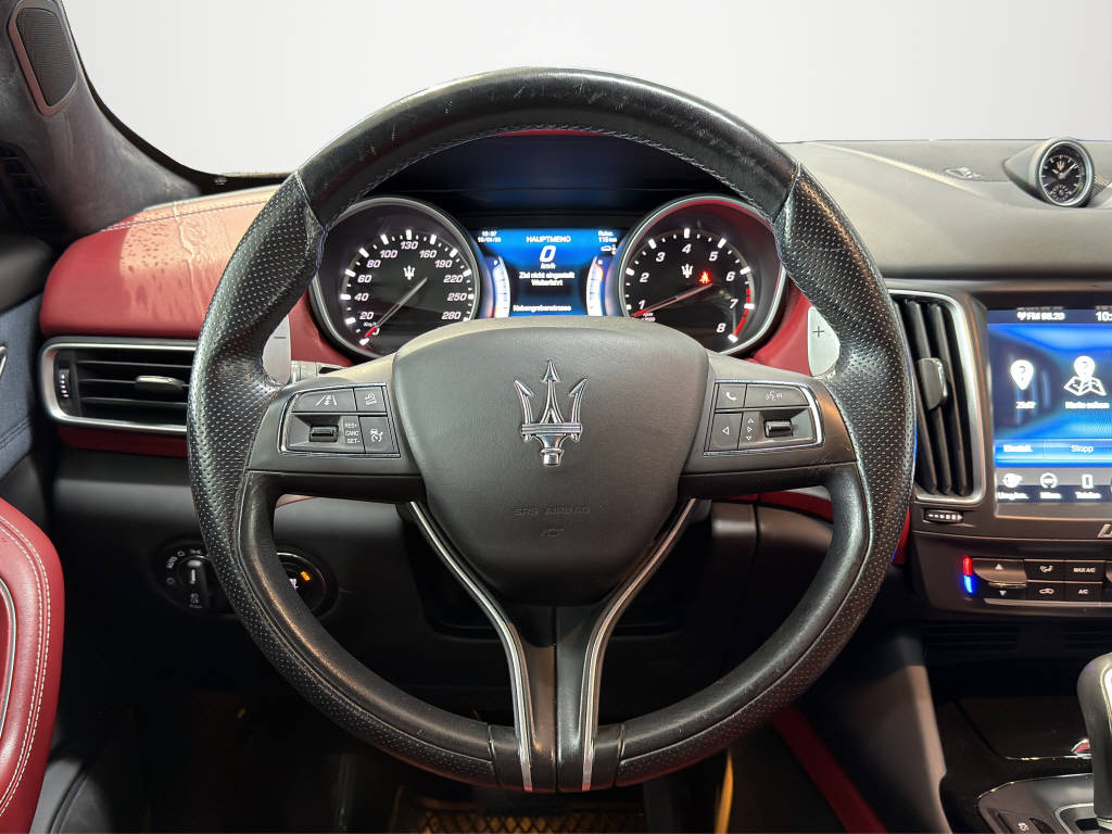 MASERATI LEVANTE S-image-9