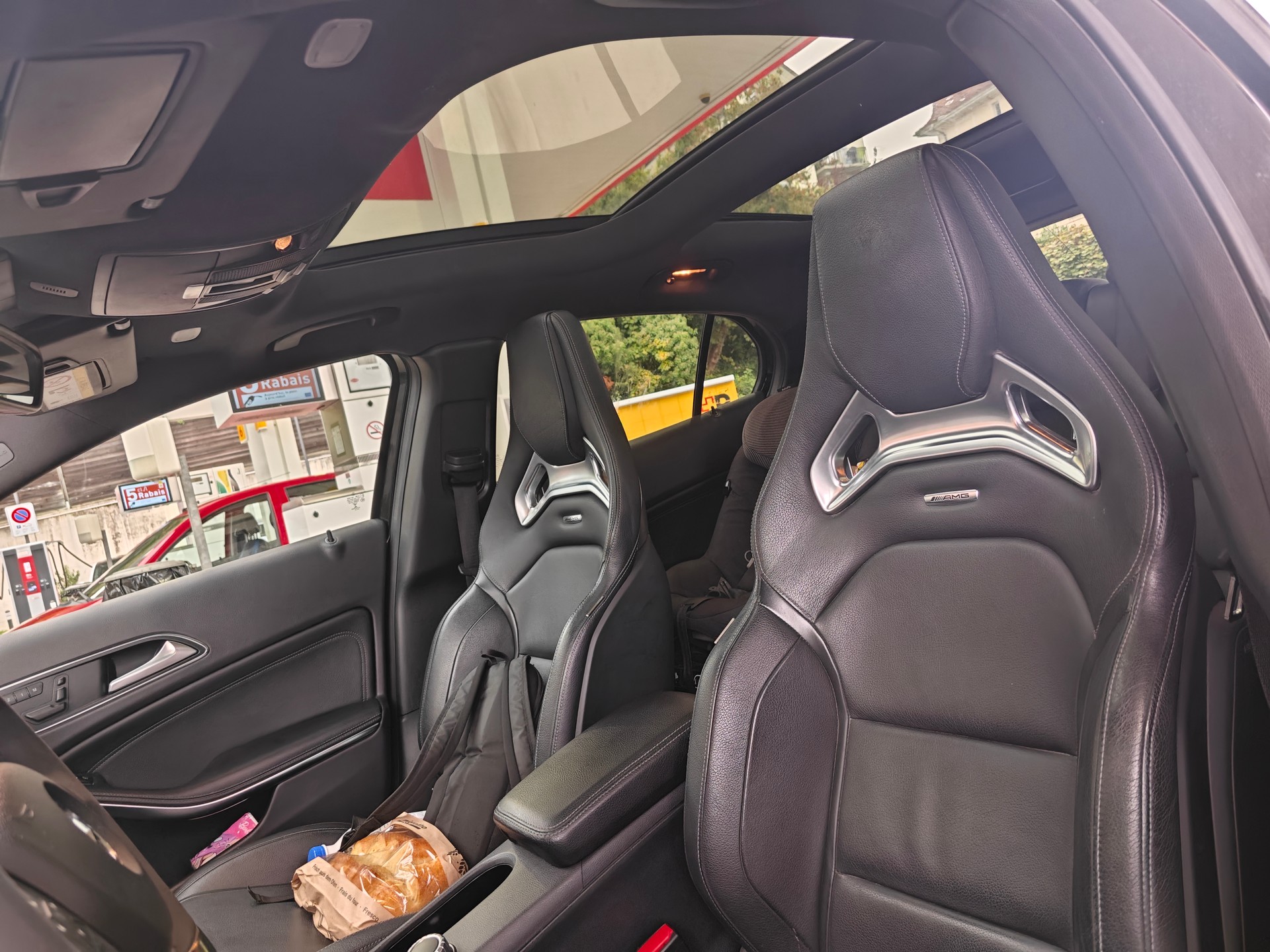 MERCEDES-BENZ GLA 45 AMG 4m-image-1