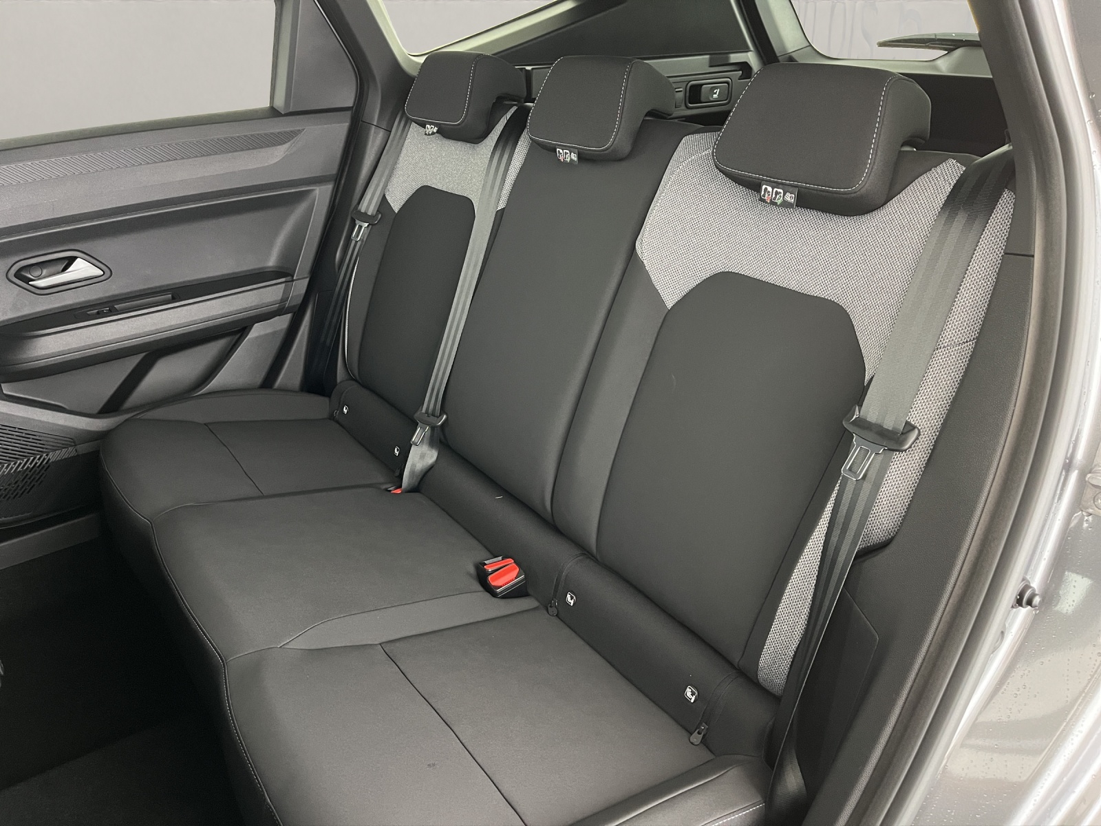 DACIA Bigster 1.2 Hybrid Journey 4WD-image-16