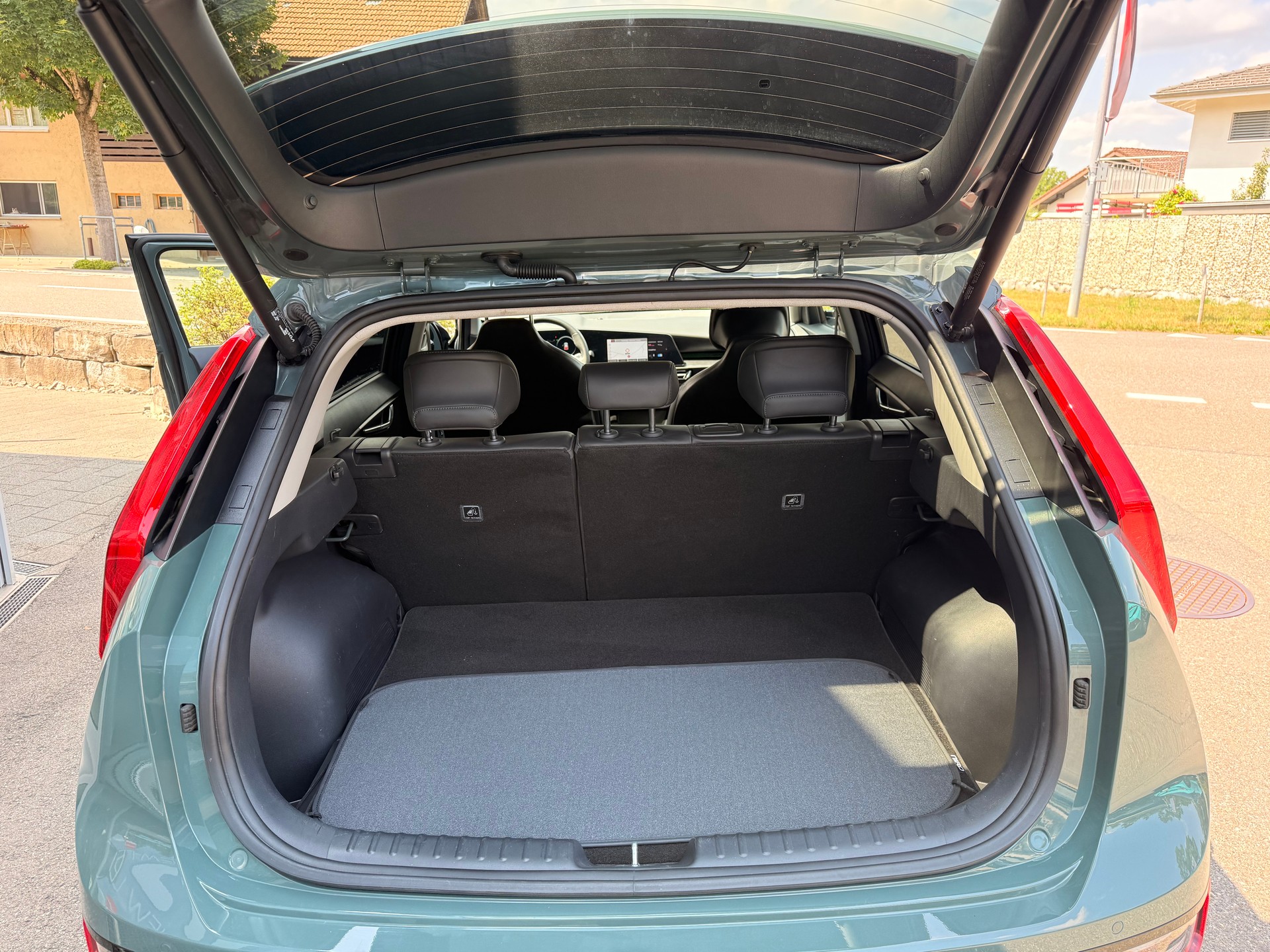 KIA Niro 1.6GDi HEV Style DCT-image-4