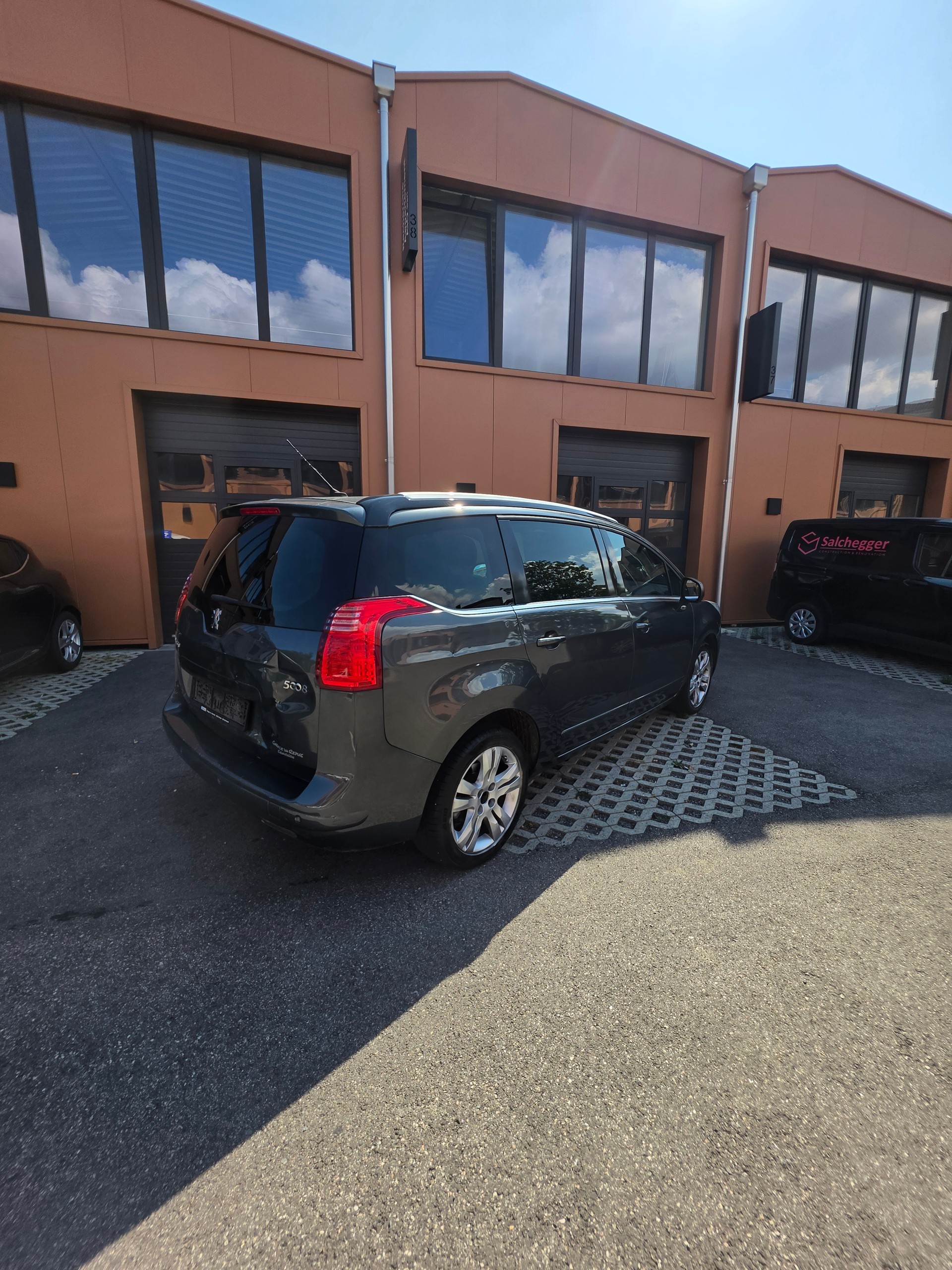PEUGEOT-image-6