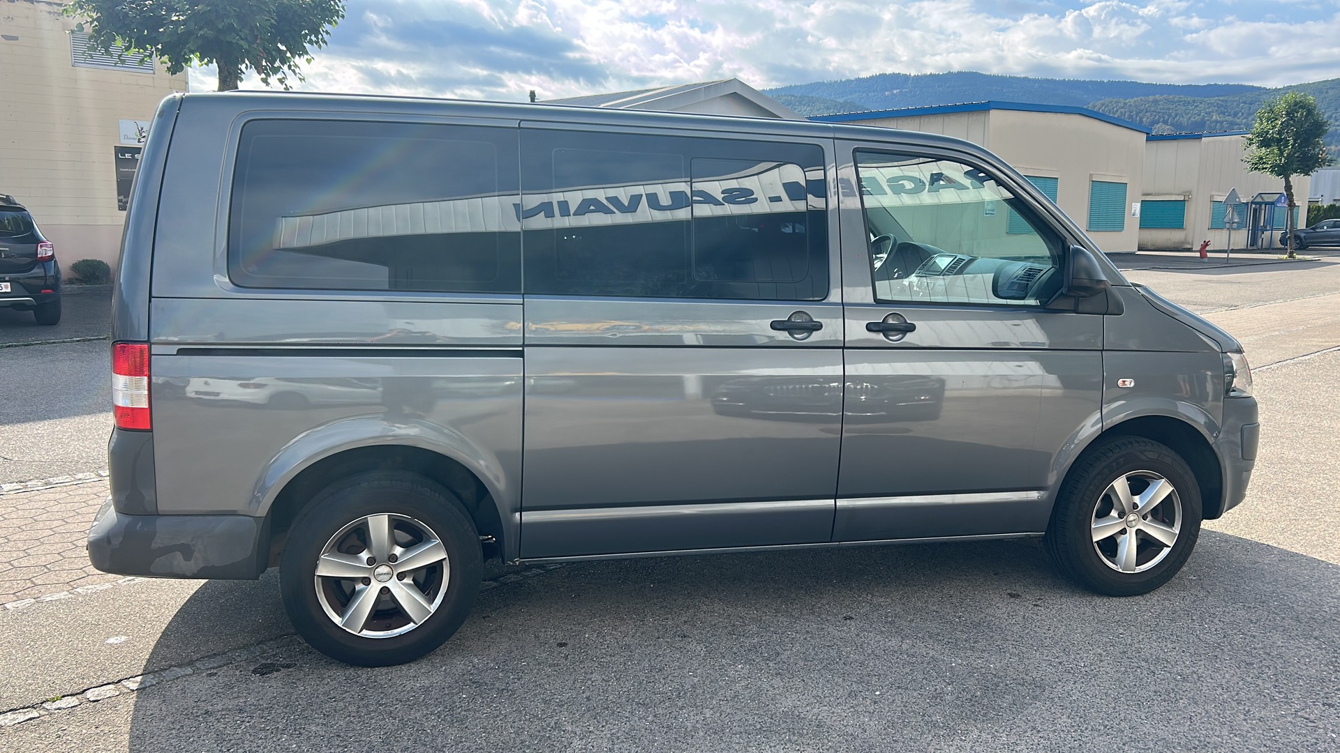 VW T5 2.0 TDI BMT-image-2
