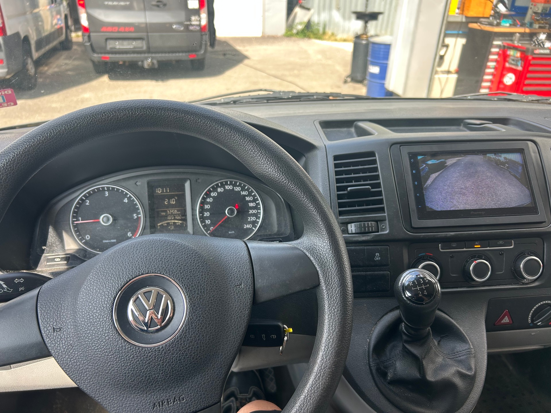 VW T5 2.0 TDI BMT-image-6