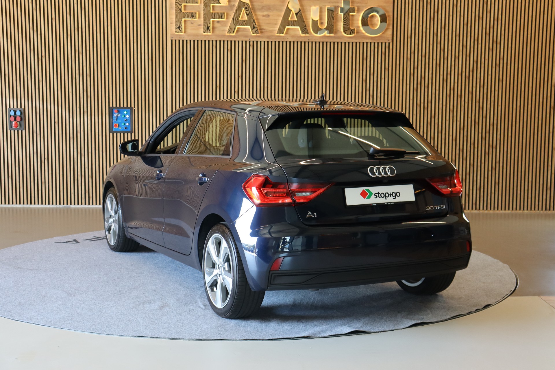 AUDI A1 Sportback 1.0 30 TFSI Attraction S-Tronic-image-8