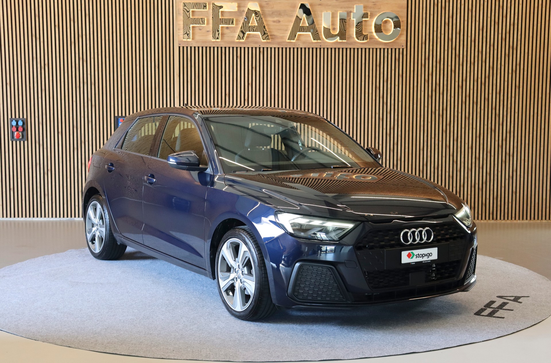 AUDI A1 Sportback 1.0 30 TFSI Attraction S-Tronic-image-3