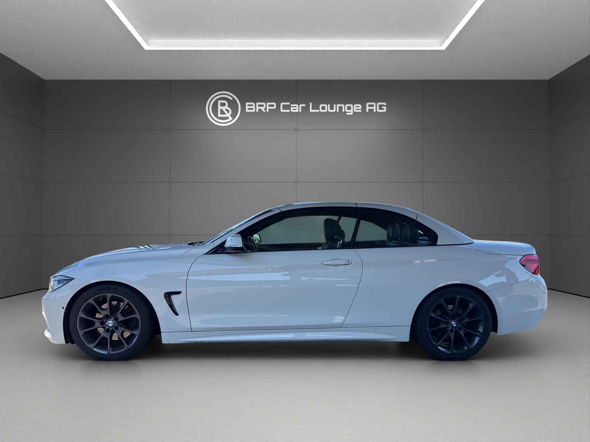 BMW 430i Cabriolet xDrive M Sport Steptronic-image-2