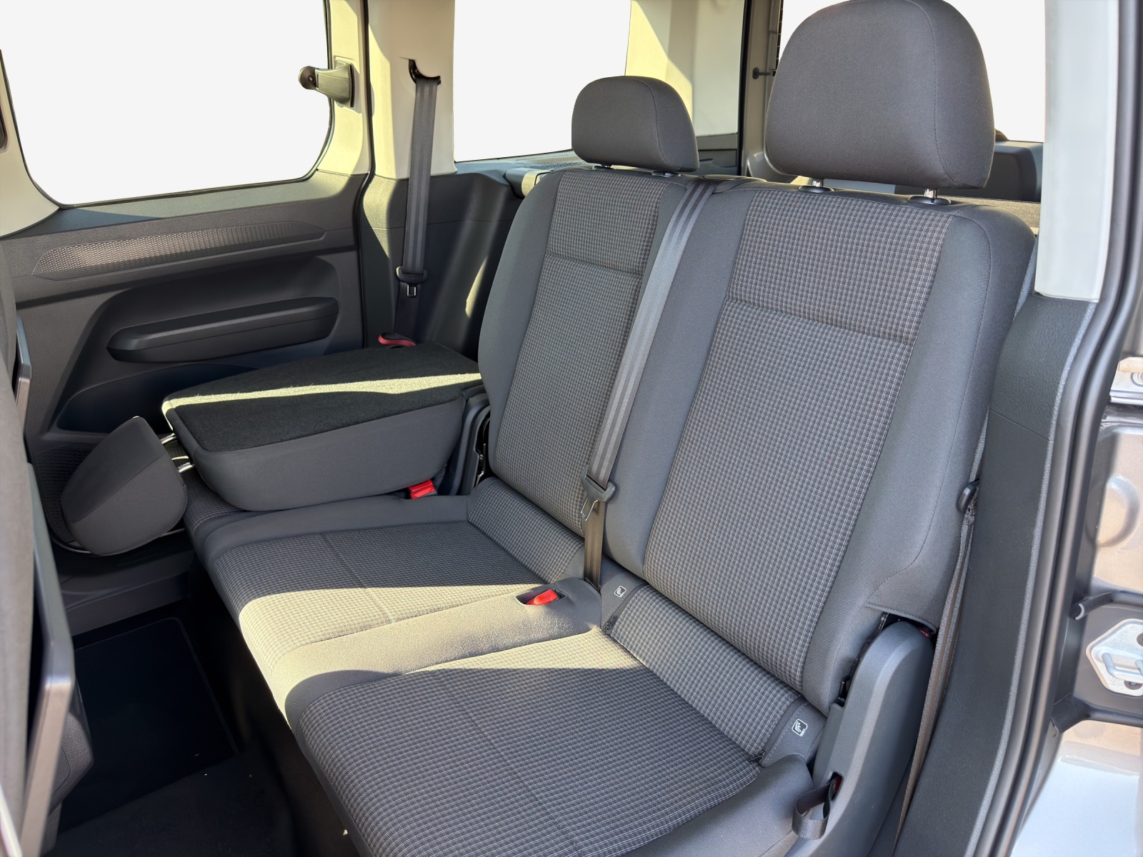 VW Caddy 1.5 TSI Plug in Hybrid Liberty DSG-image-8