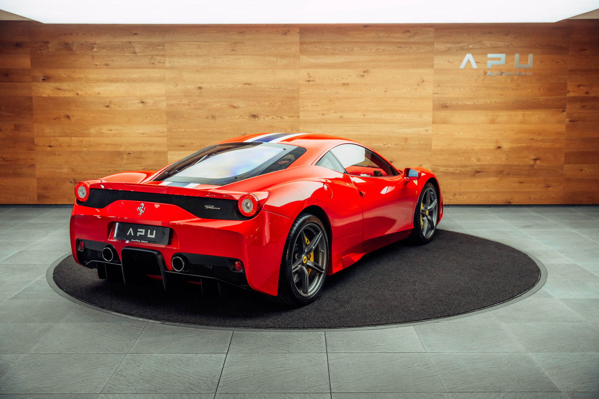 FERRARI 458 Speciale-image-1