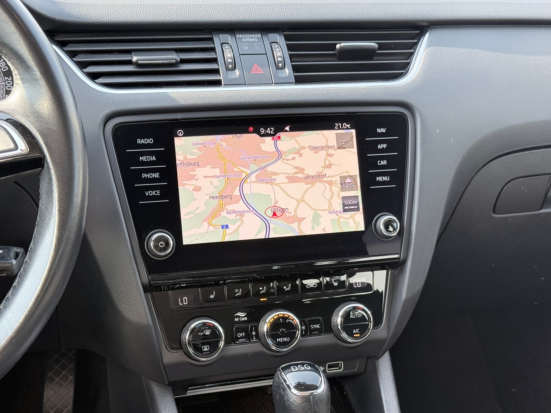 SKODA Octavia Combi 2.0 TDI Ambition DSG-image-23