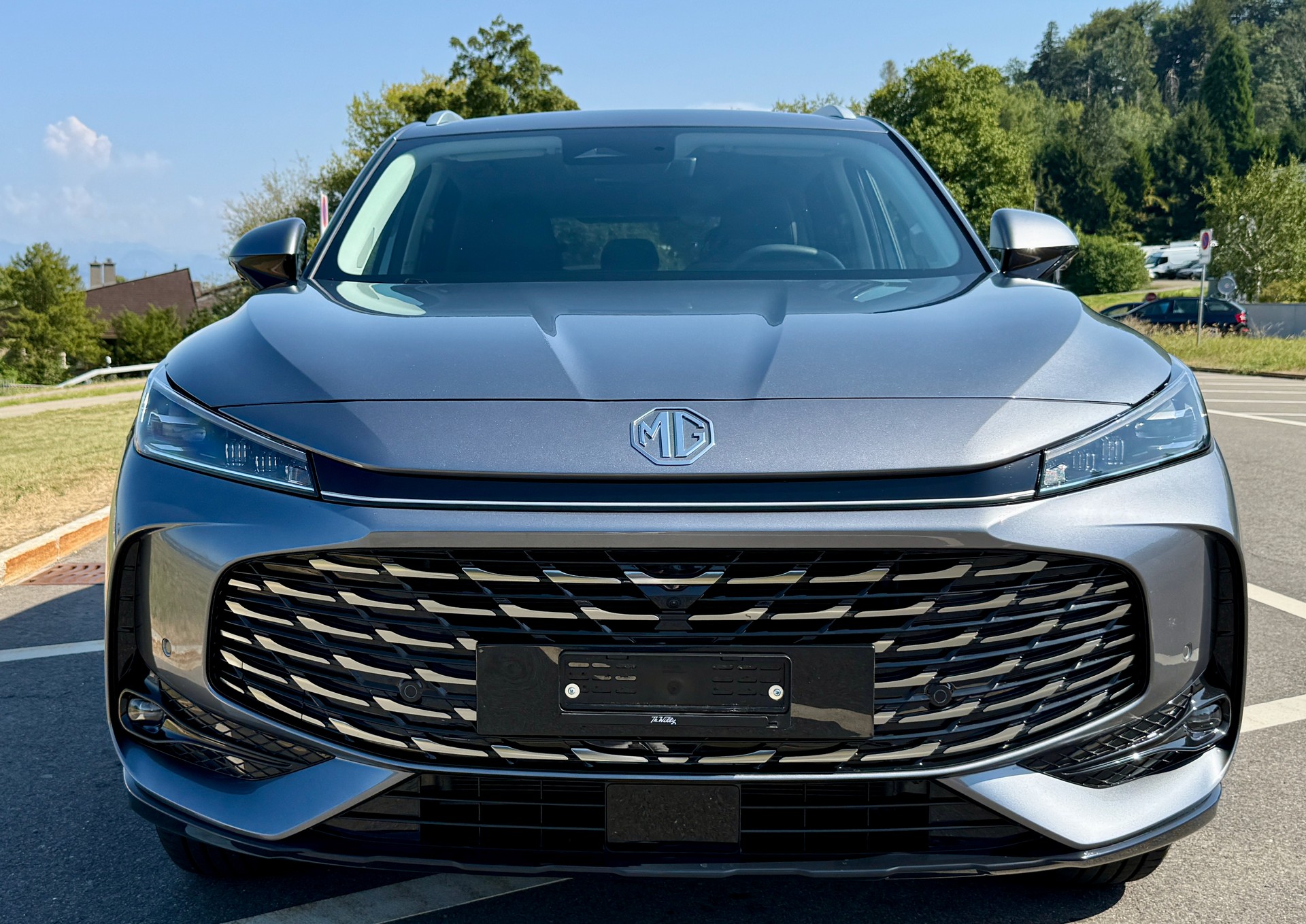 MG 1.5 PHEV Luxury-image-3