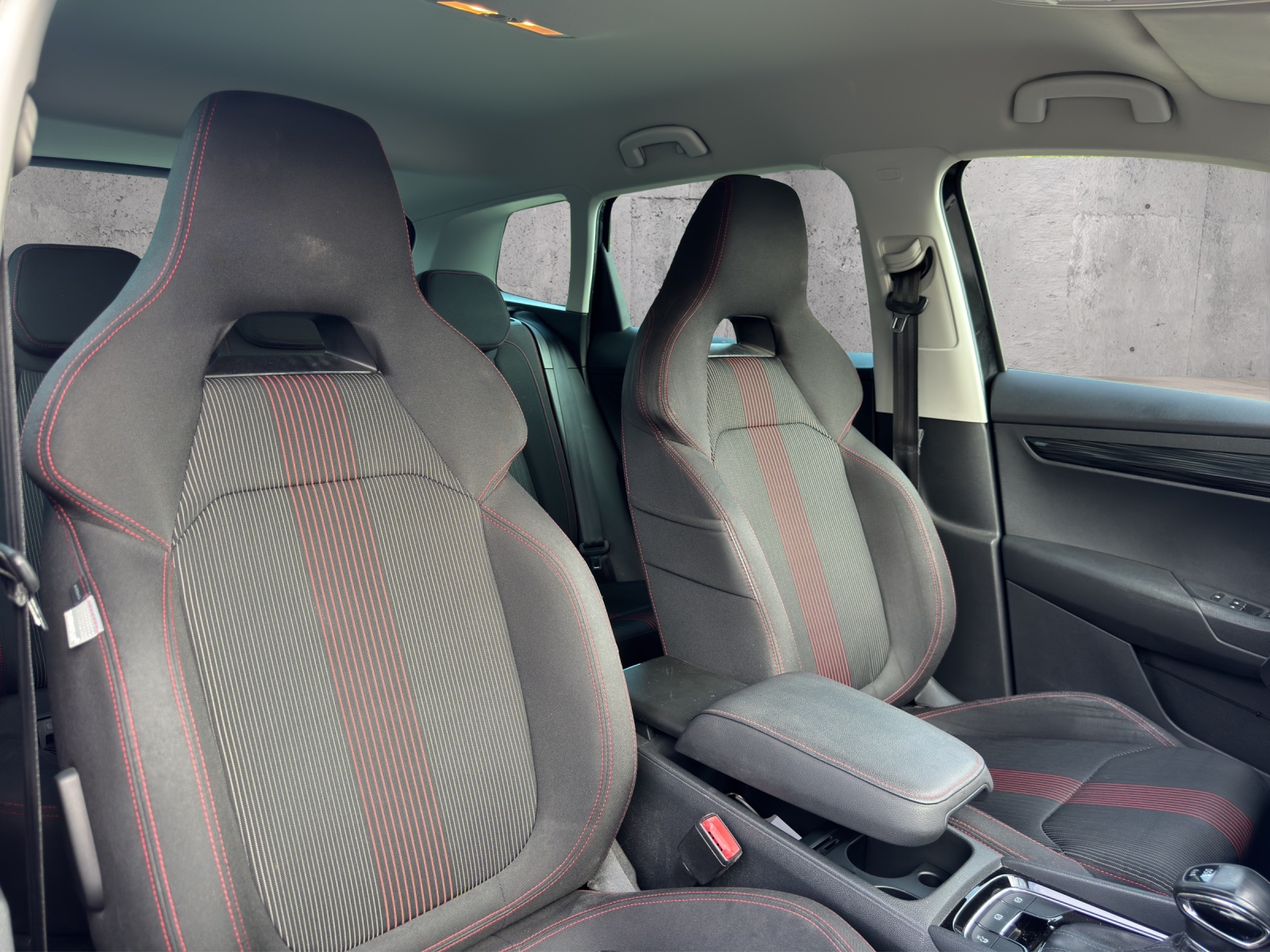 SKODA Karoq 2.0 TDI CR Style 4x4-image-12