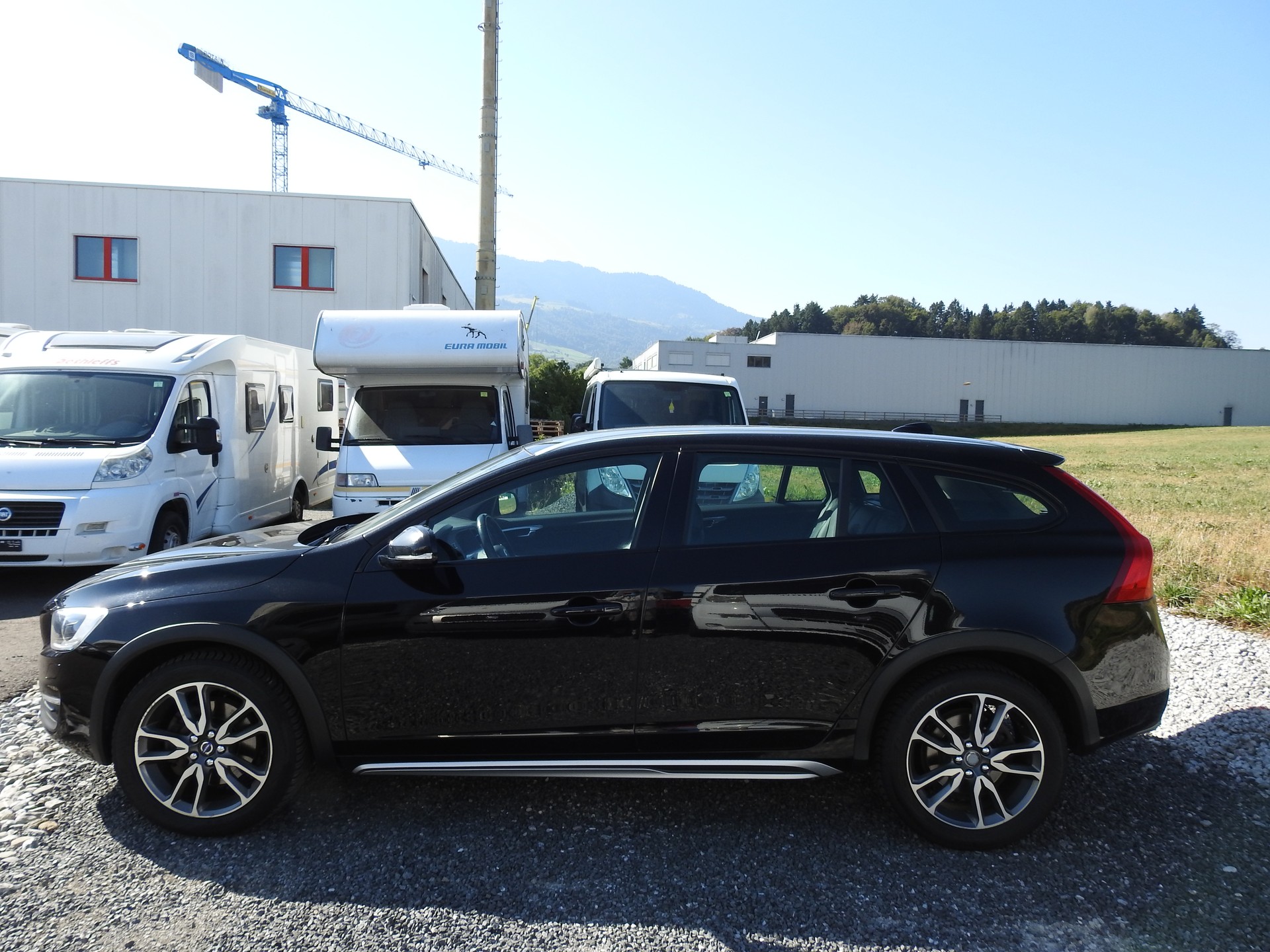 VOLVO V60 Cross Country D4 AWD Momentum Geartronic-showroom-element-2