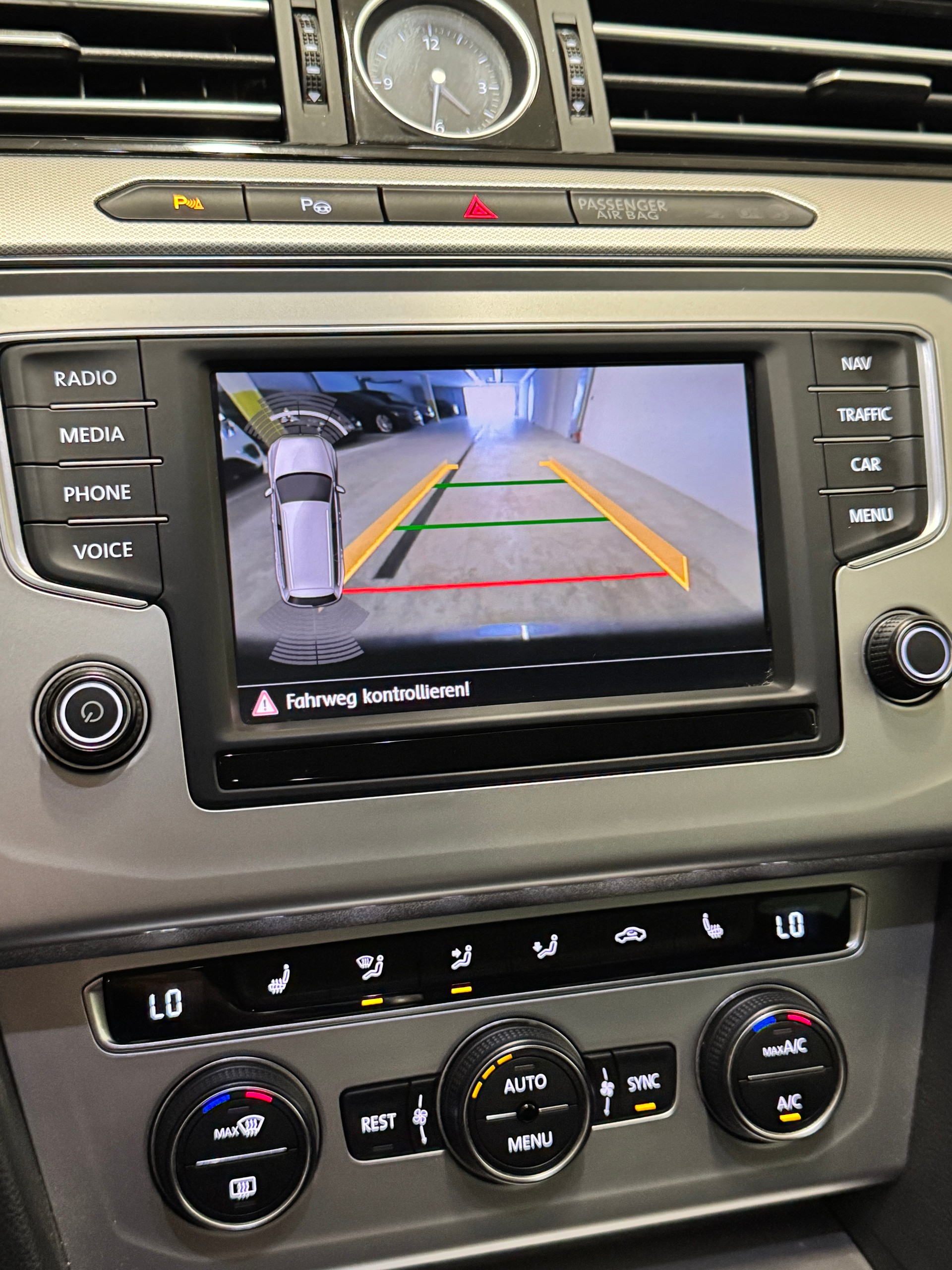 VW Passat Variant 1.8 TSI BMT Comfortline DSG-image-11