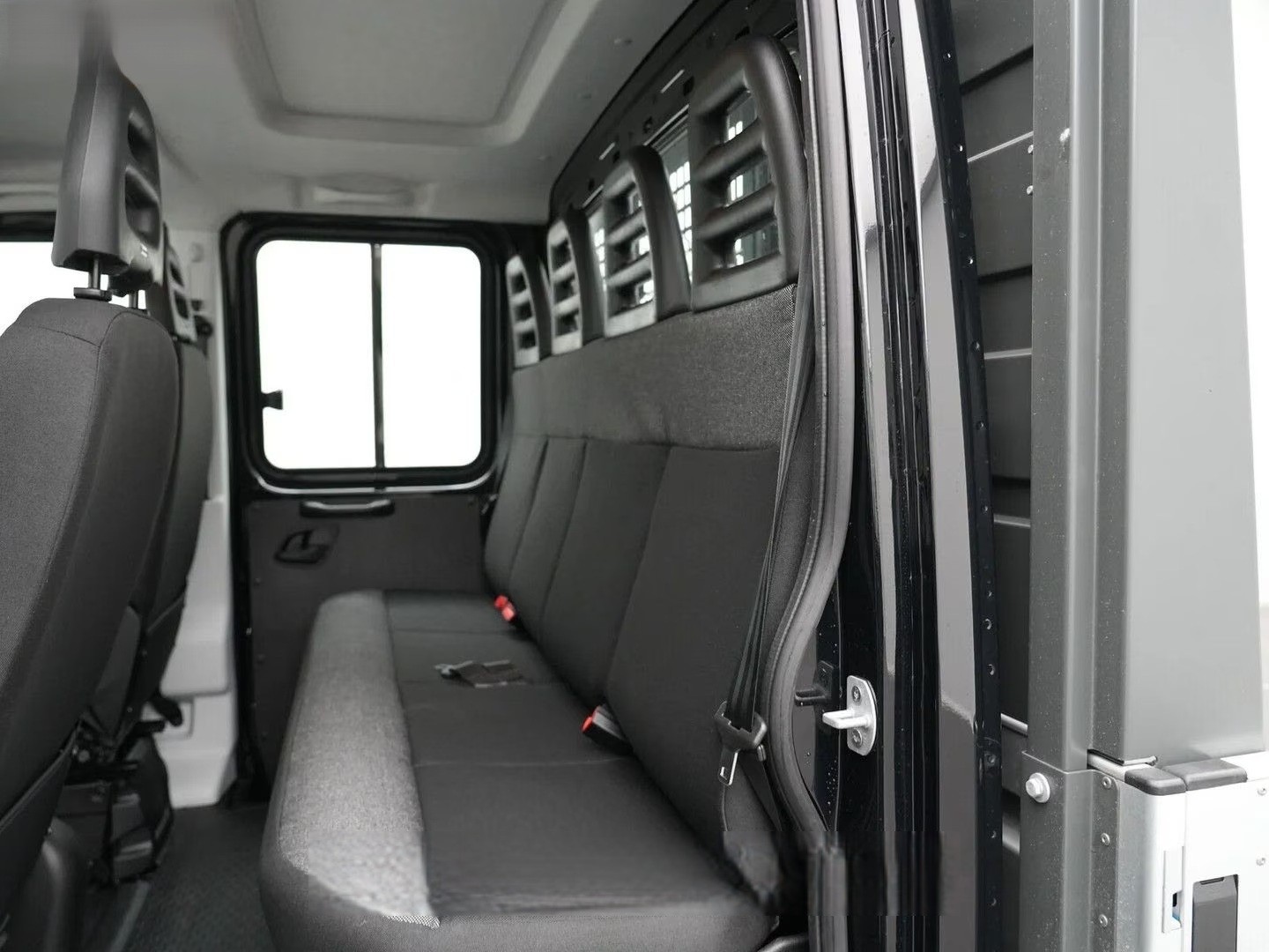 IVECO 35 C 21H A8 DoKa-image-8