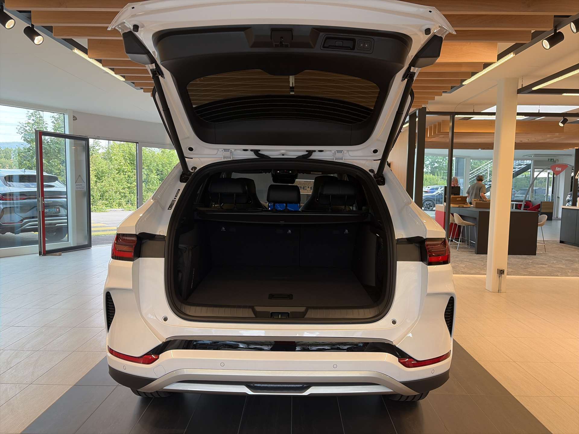 BYD Seal U DM-i PHEV Design AWD 324PS Automat-image-7