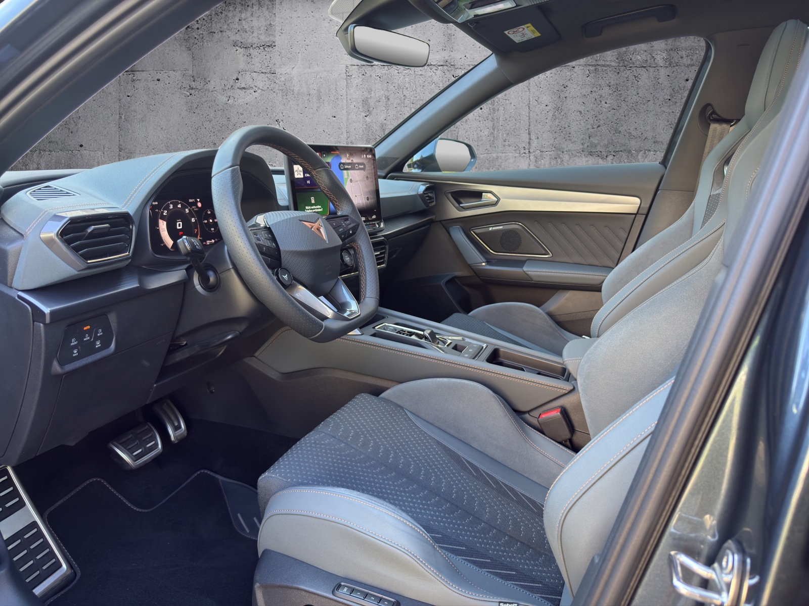 CUPRA Formentor 2.0TSI VZ 4Drive DSG *CH-Fahrzeug / Werksgarantie!*-image-6