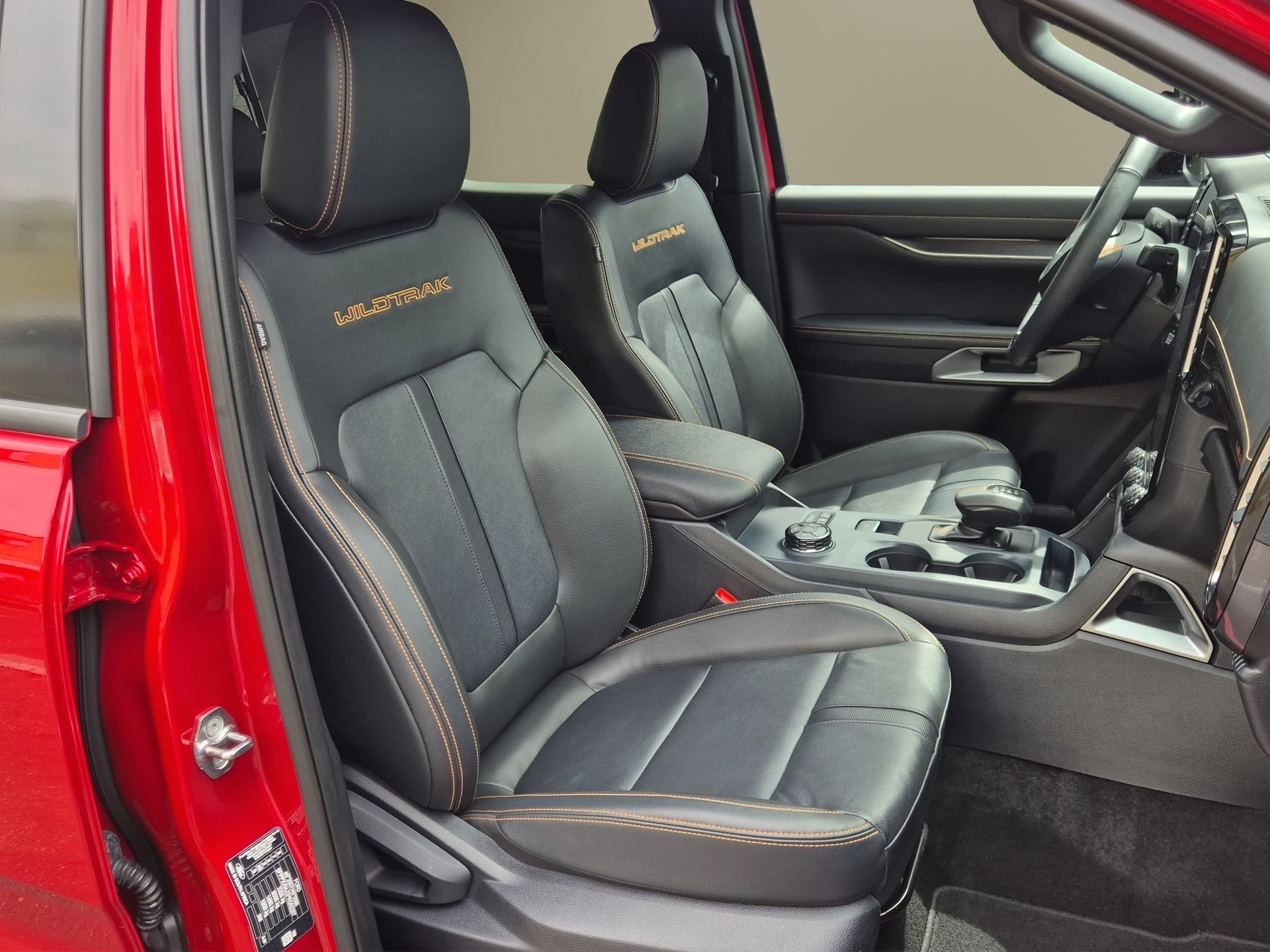 FORD Ranger Wildtrak 3.0 Eco Blue e-4WD Automat-image-17