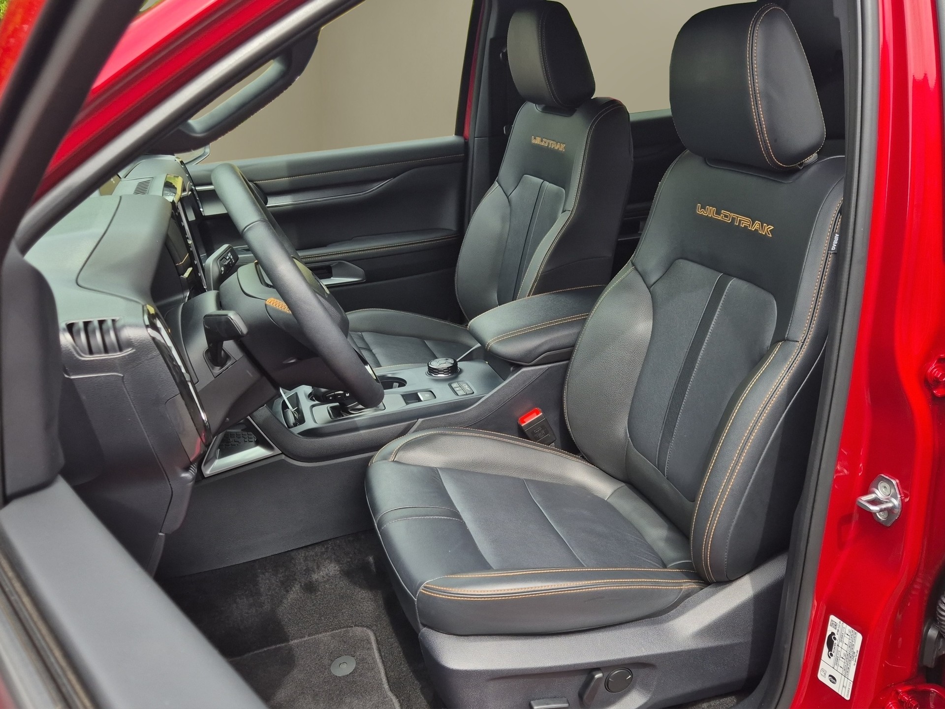 FORD Ranger Wildtrak 3.0 Eco Blue e-4WD Automat-image-10