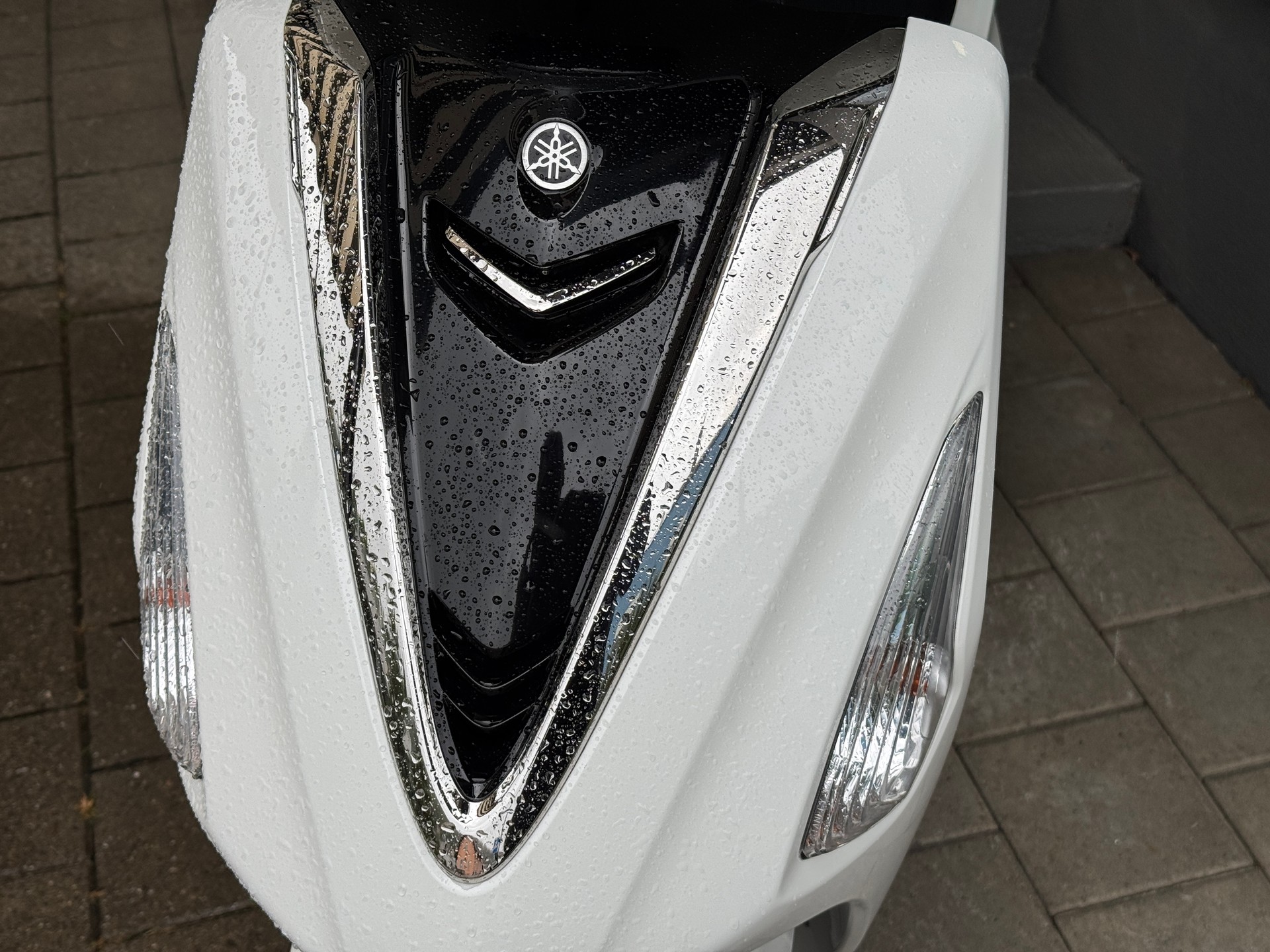 YAMAHA D'elight LTS 125 UBS-showroom-element-3