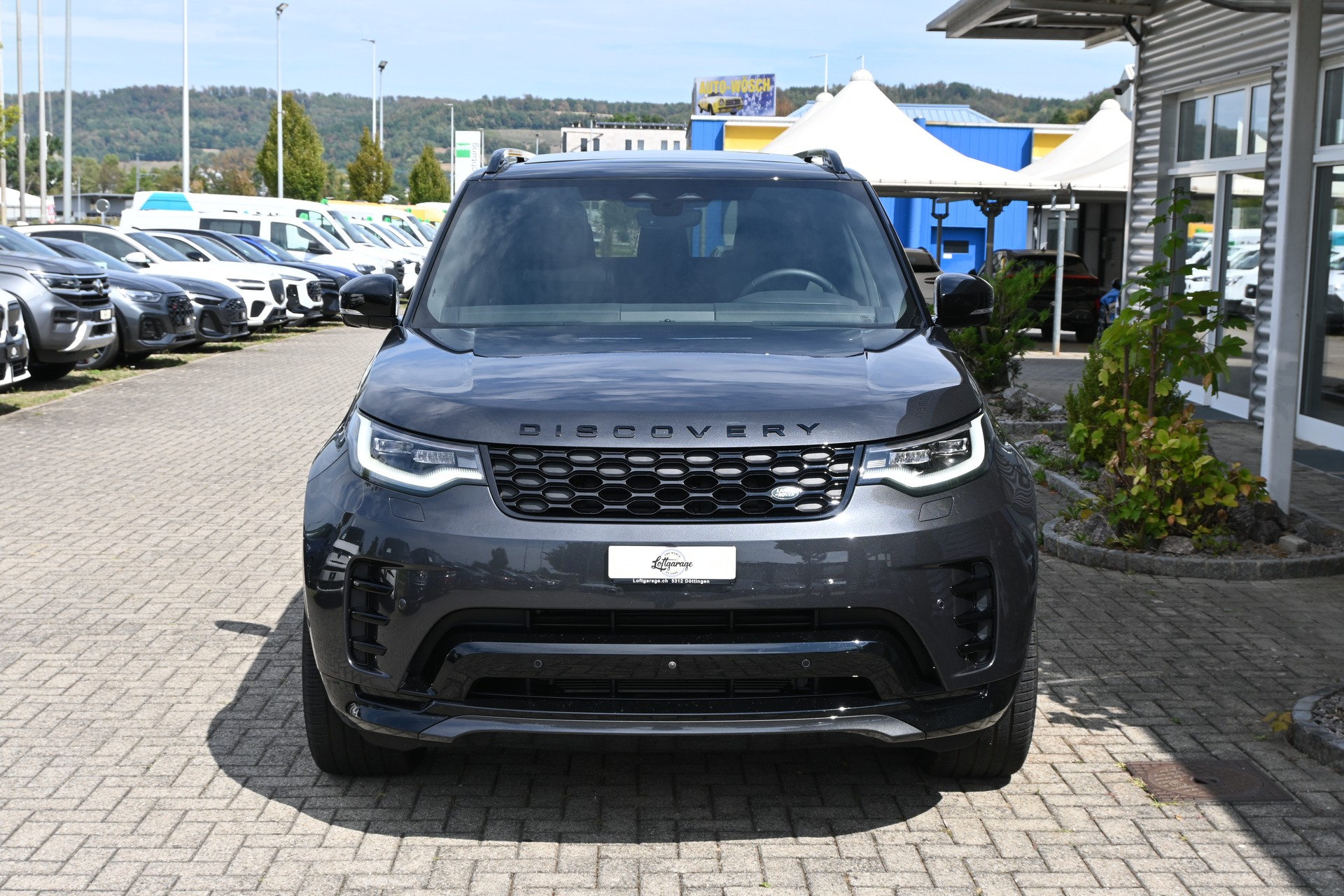 LAND ROVER Discovery 3.0D I6 P350 R-Dynamic HSE AWD Automatic 7-Plätzer + AHK 3500kg + Werksgarantie 05.2030-showroom-element-2