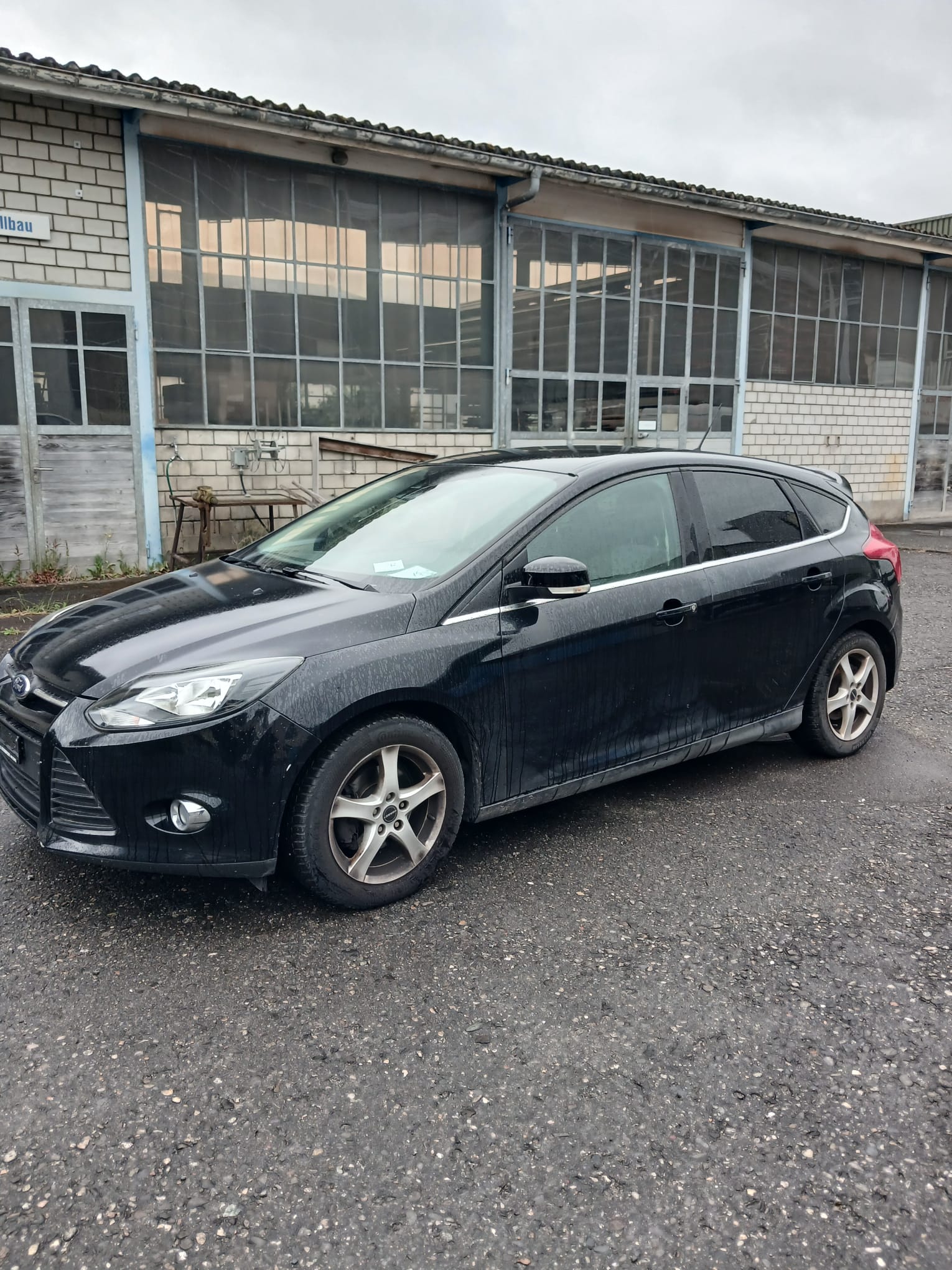 FORD Focus 1.0 SCTi Carving-image-1