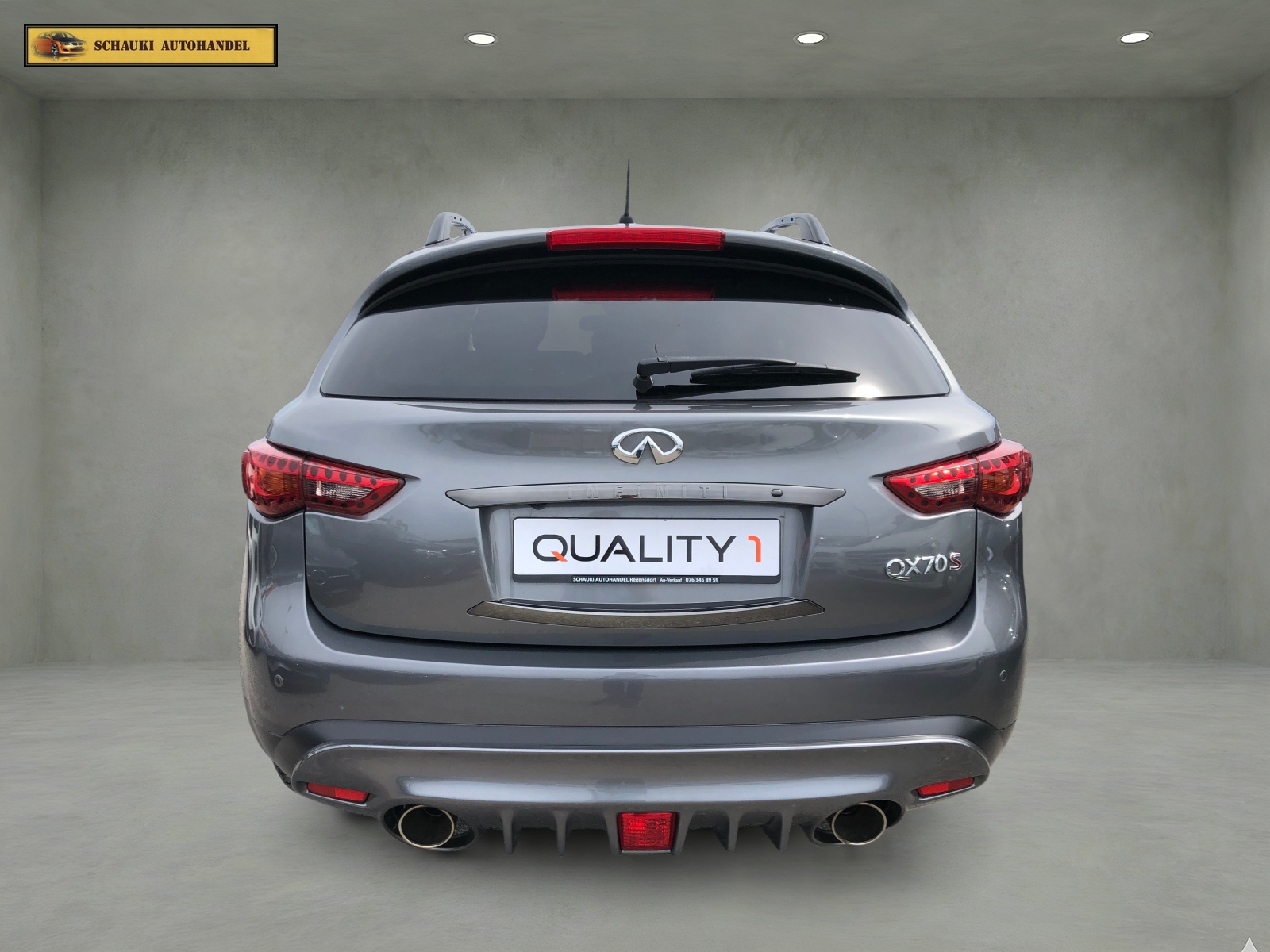 INFINITI QX70 3.7 Ultimate AWD Automatic-image-4