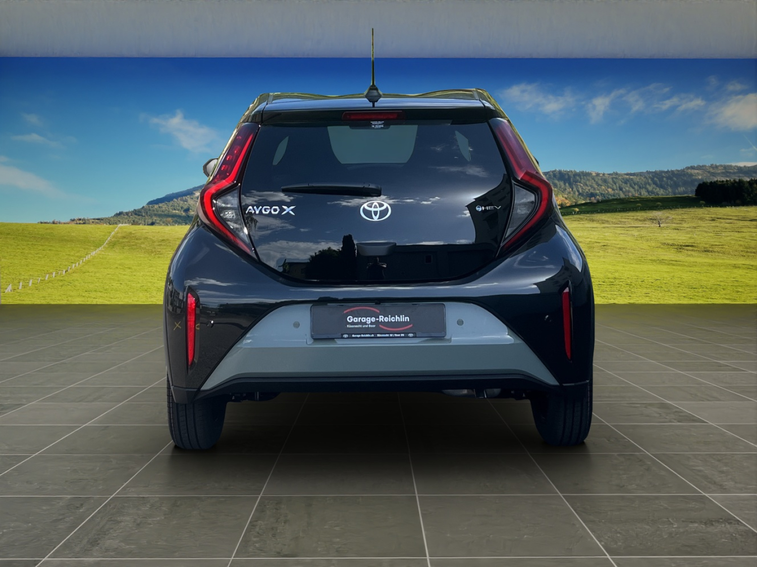 TOYOTA Aygo X 1.5 VVT-i HSD Trend-showroom-element-3