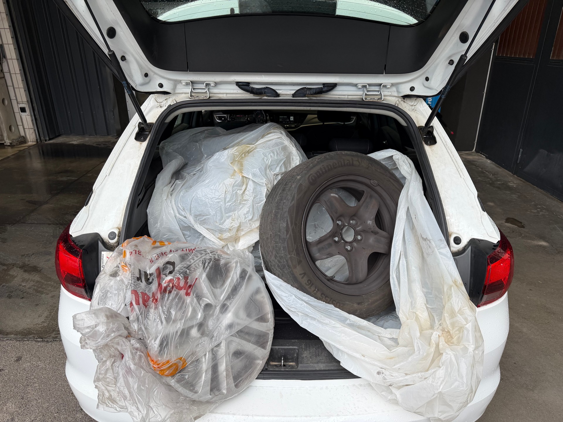 OPEL Astra Sports Tourer 1.0i Turbo Enjoy-image-9