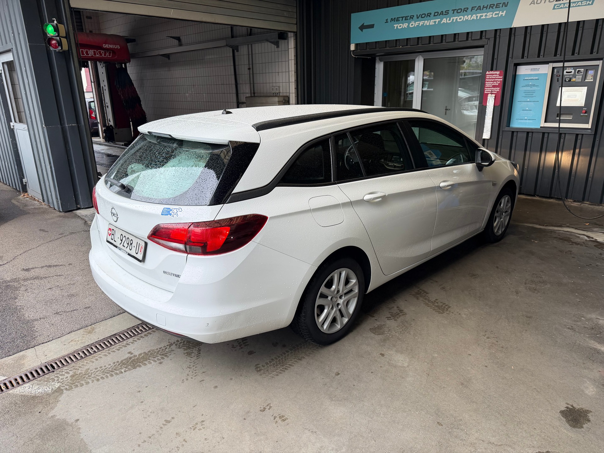 OPEL Astra Sports Tourer 1.0i Turbo Enjoy-image-3