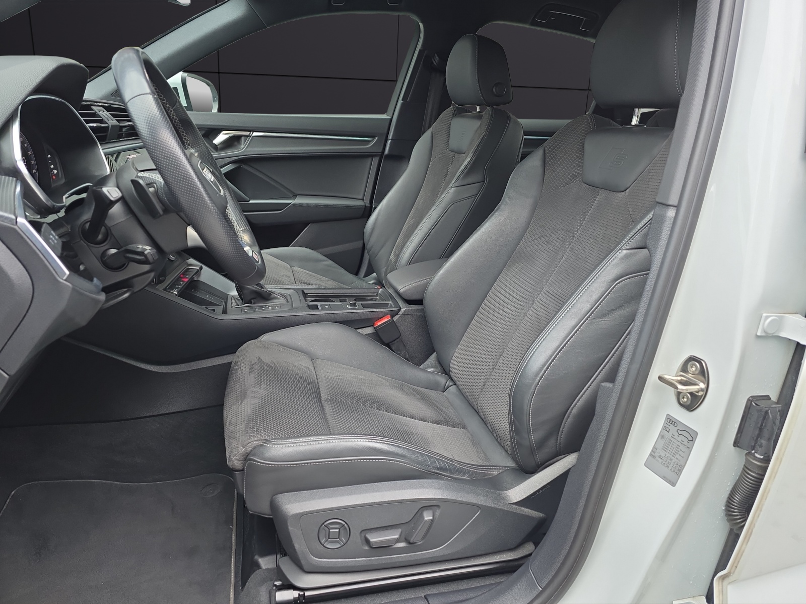 AUDI Q3 Sportback 45 TFSI e S line S-tronic CH-Fahrzeug-image-8