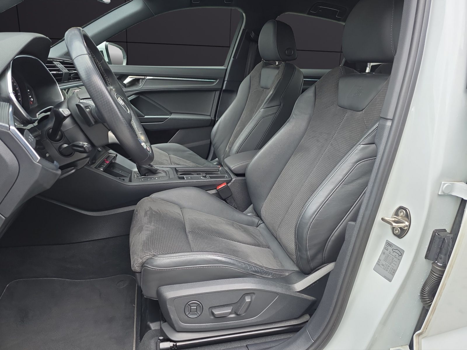 AUDI Q3 Sportback 45 TFSI e S line S-tronic CH-Fahrzeug-image-8