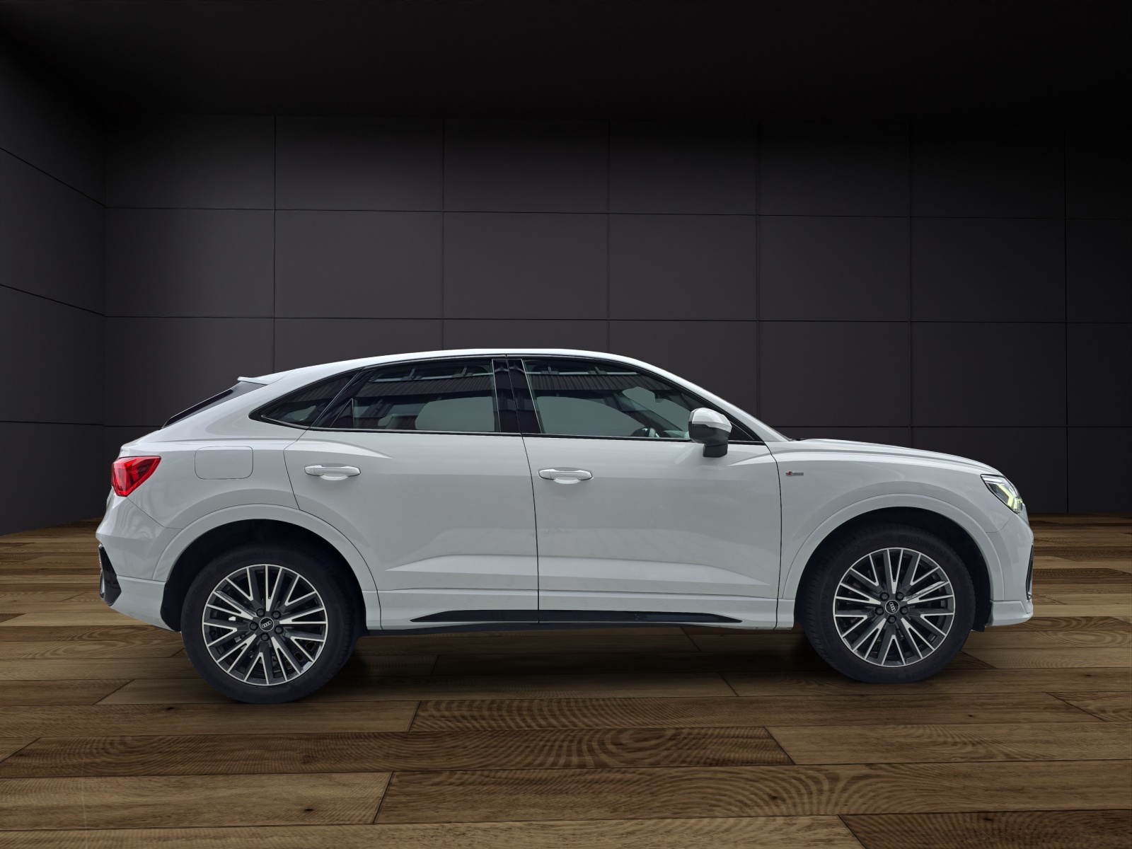 AUDI Q3 Sportback 45 TFSI e S line S-tronic CH-Fahrzeug-image-4