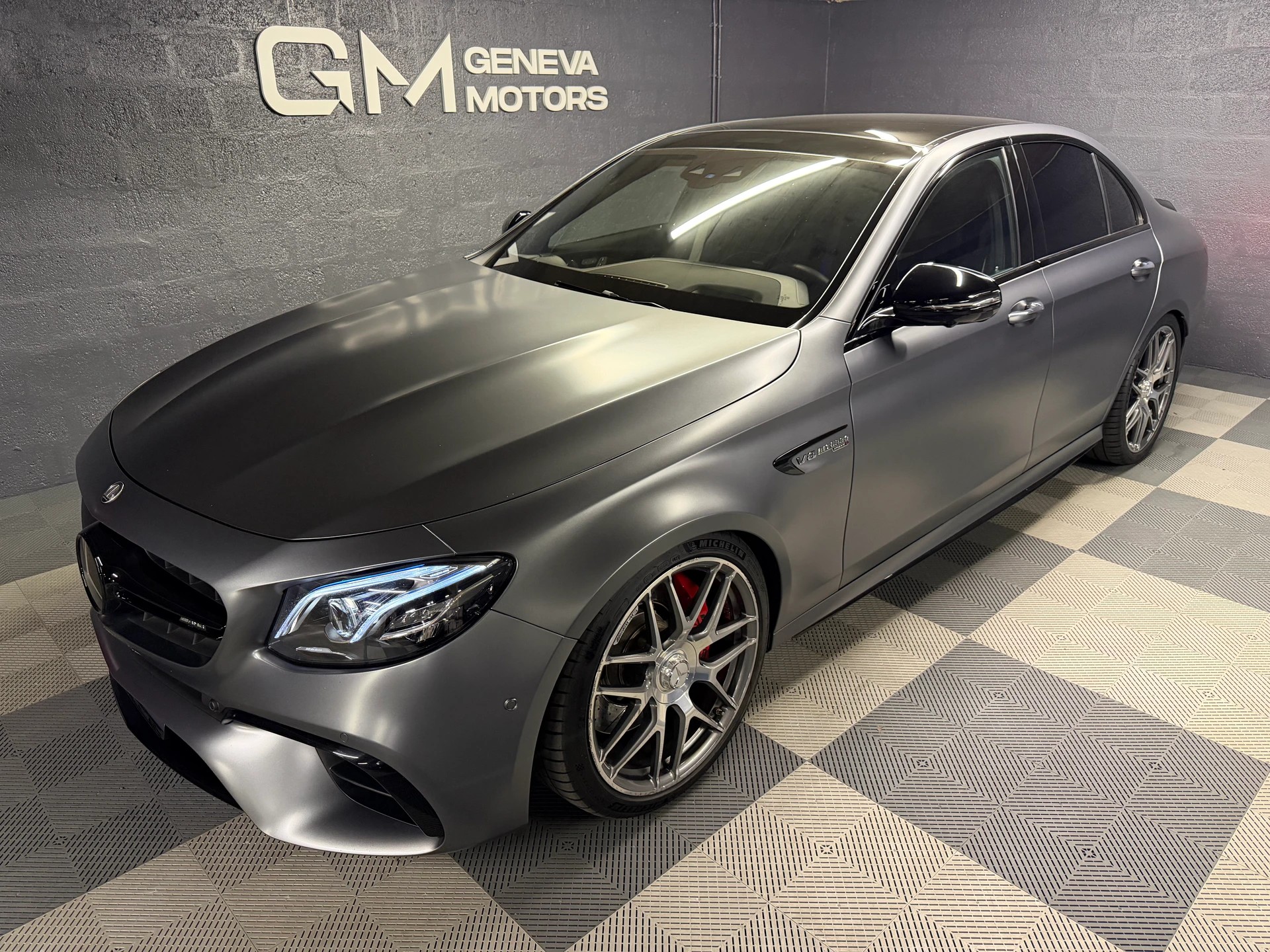 MERCEDES-BENZ E 63 AMG S 4 Matic 9G-Tronic-image-0