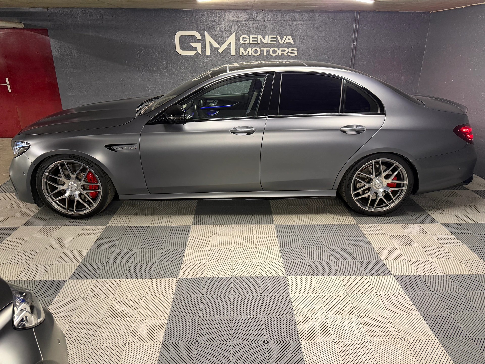 MERCEDES-BENZ E 63 AMG S 4 Matic 9G-Tronic-image-6