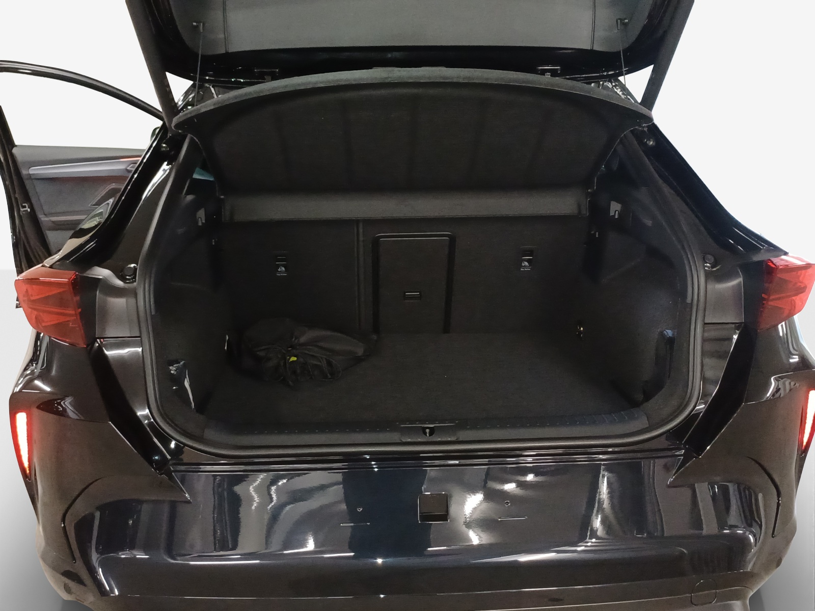 CUPRA Formentor 1.5 e-HYBRID pHEV Black Symphony DSG-image-12