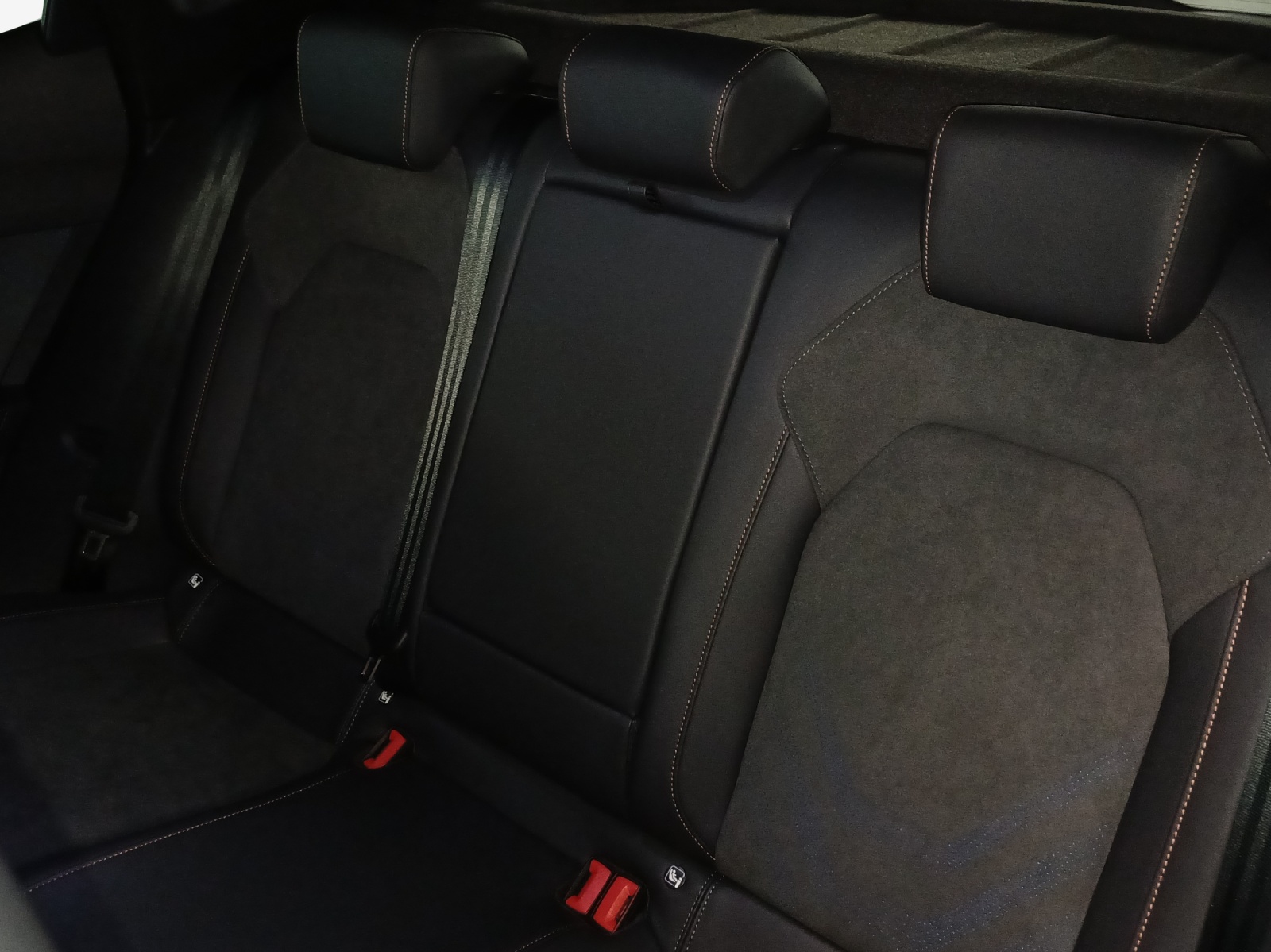 CUPRA Formentor 1.5 e-HYBRID pHEV Black Symphony DSG-image-11