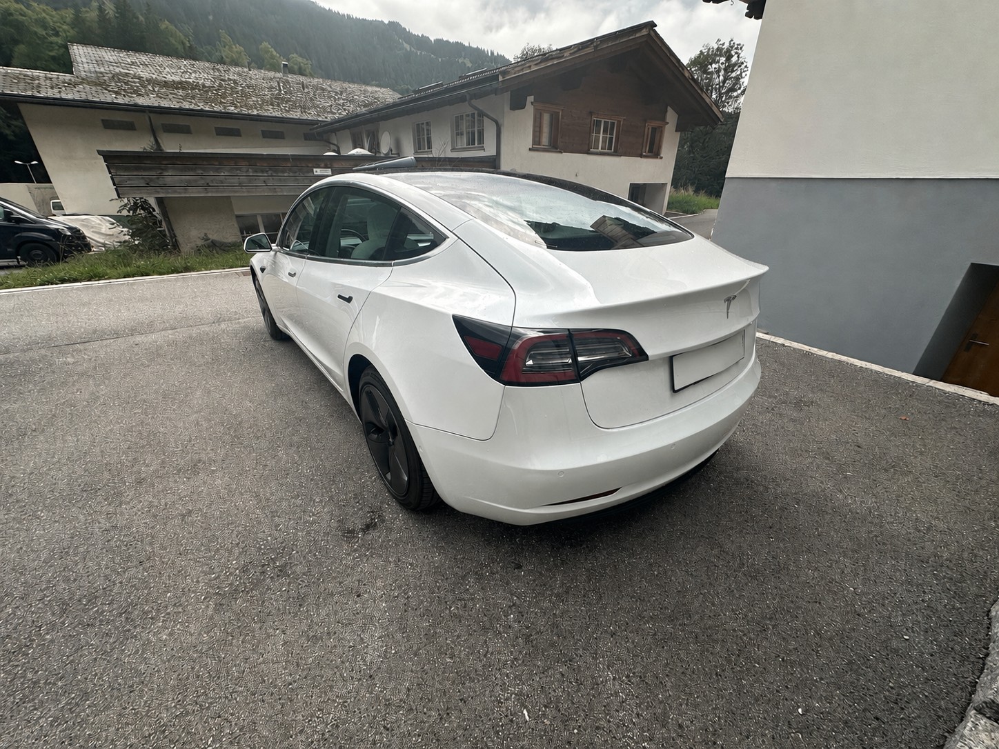 TESLA Long Range D-image-4