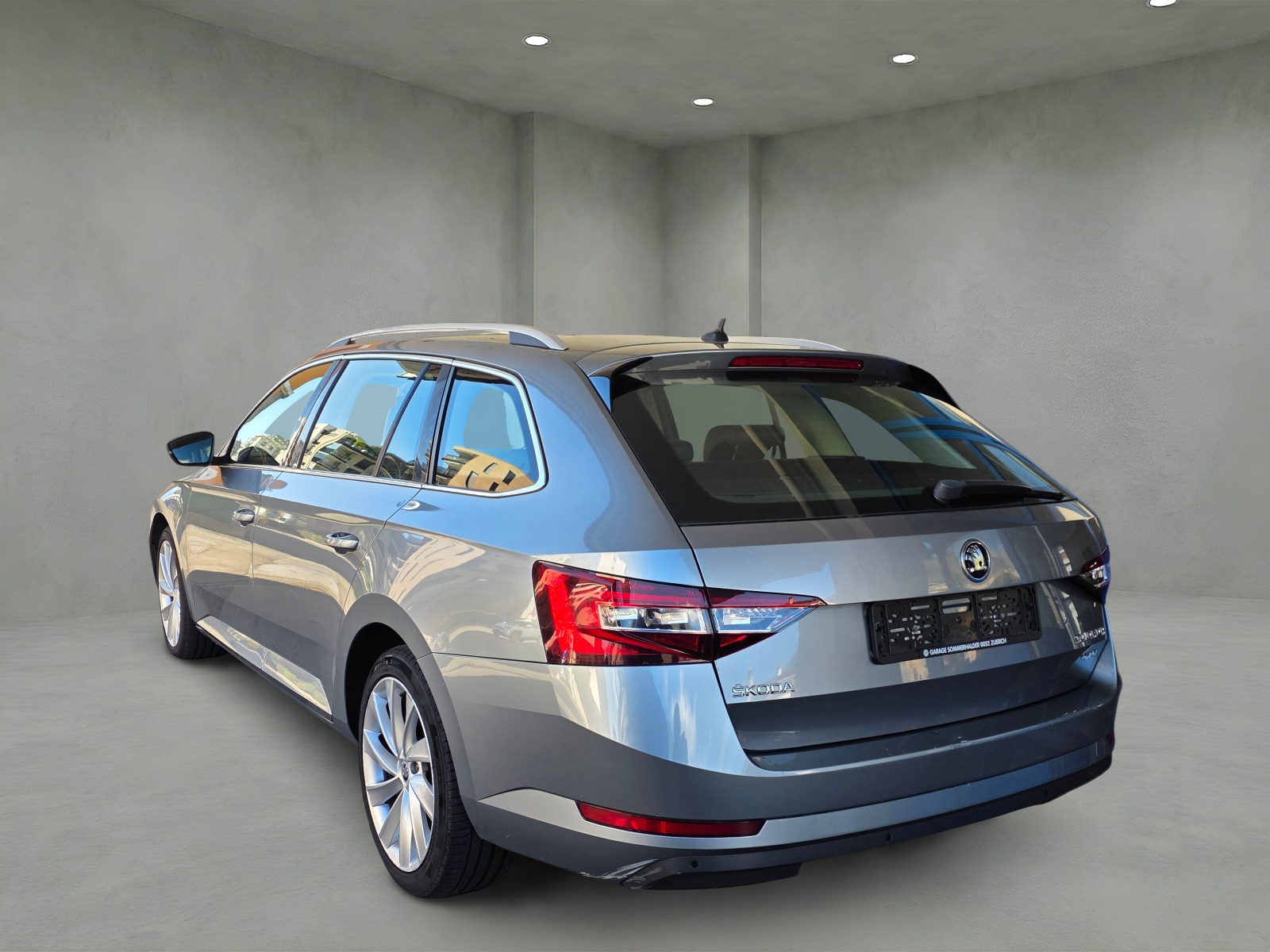 SKODA Superb Combi 2.0 TDi Style 4x4 DSG-showroom-element-3