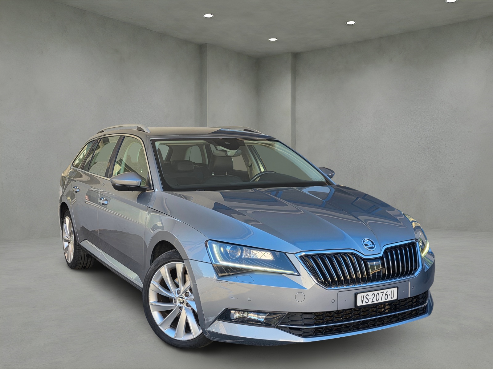 SKODA Superb Combi 2.0 TDi Style 4x4 DSG-image-6