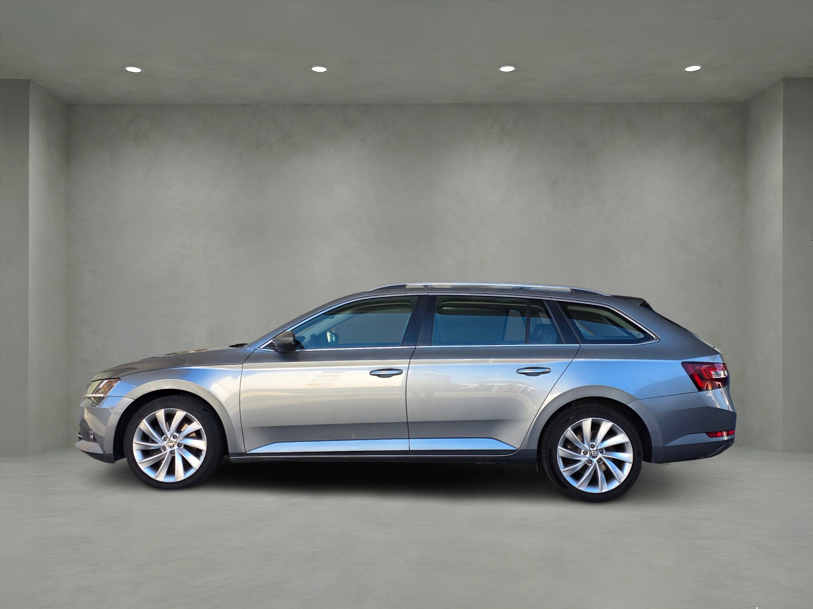 SKODA Superb Combi 2.0 TDi Style 4x4 DSG-showroom-element-2